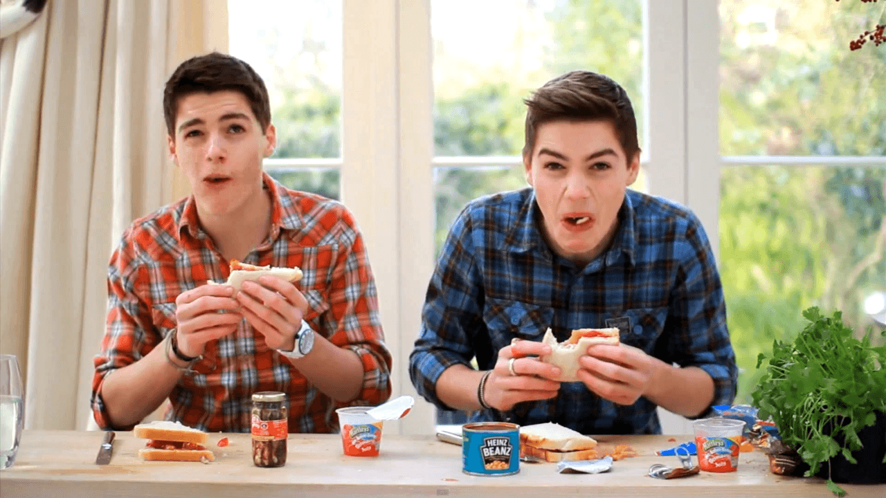Jacksgap image Jack And Finn Eating ♥ HD wallpaper and background