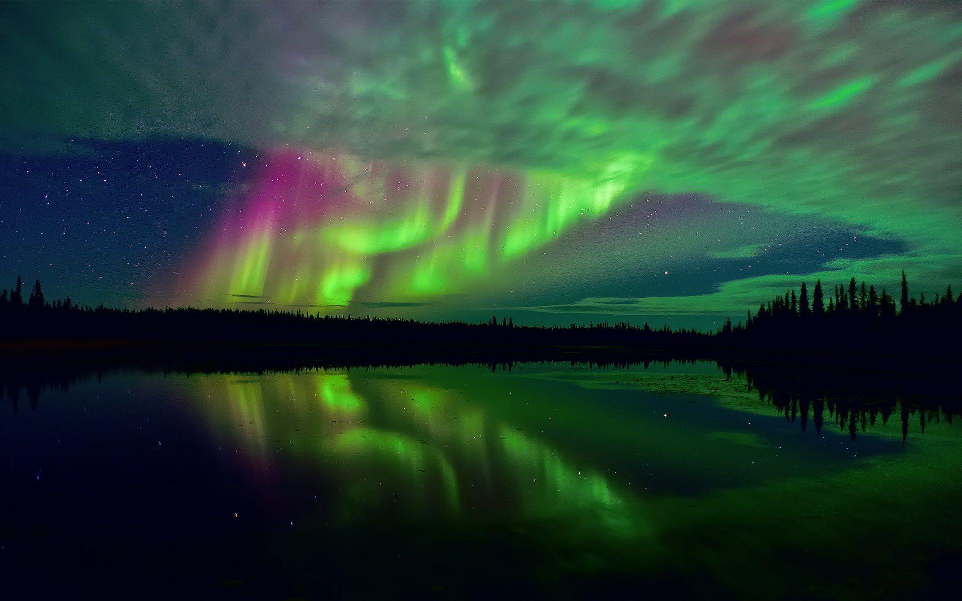 Aurora Borealis HD Wallpaper and Background Image