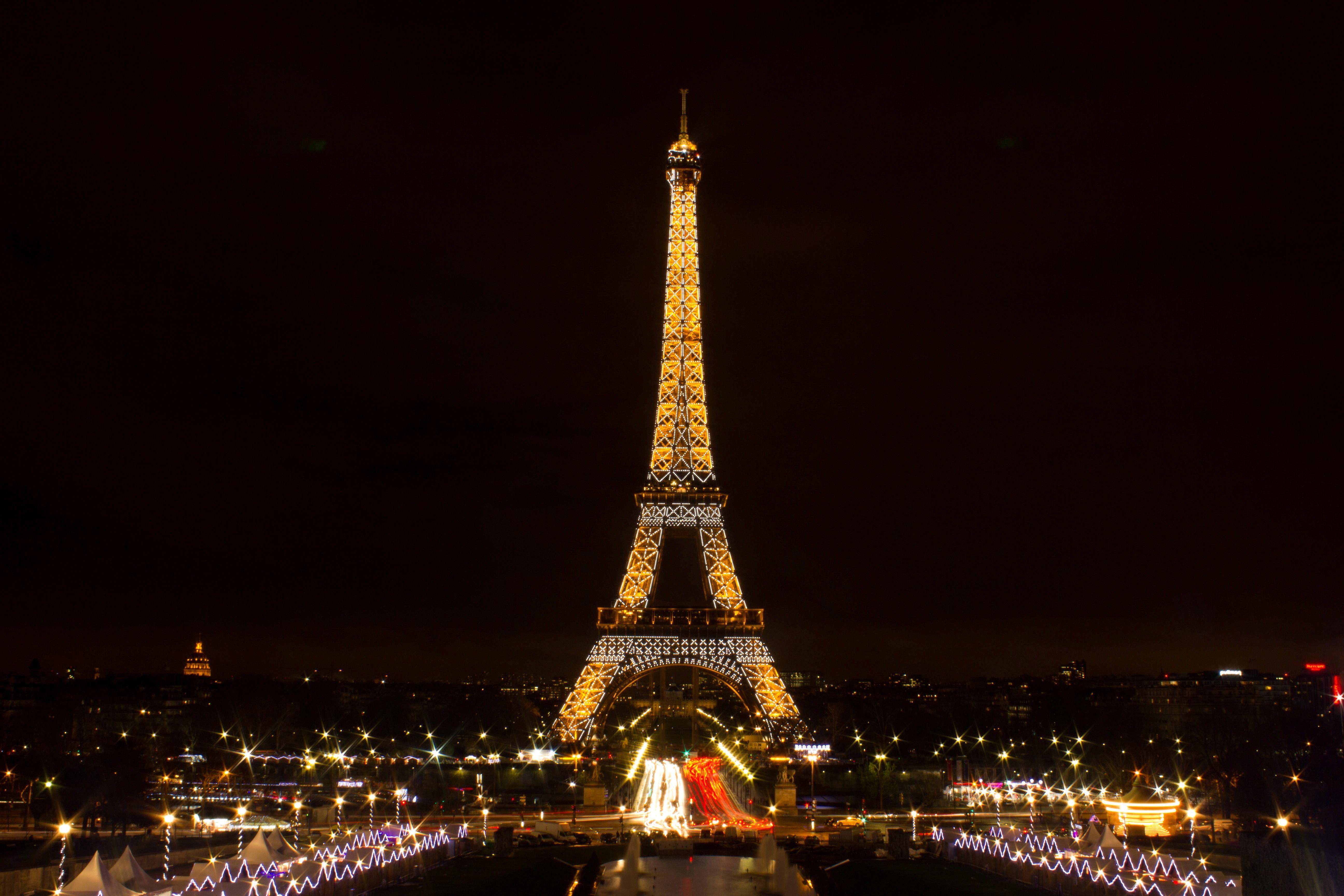 Eiffel Tower HD Wallpaper Image Picture Photo Download