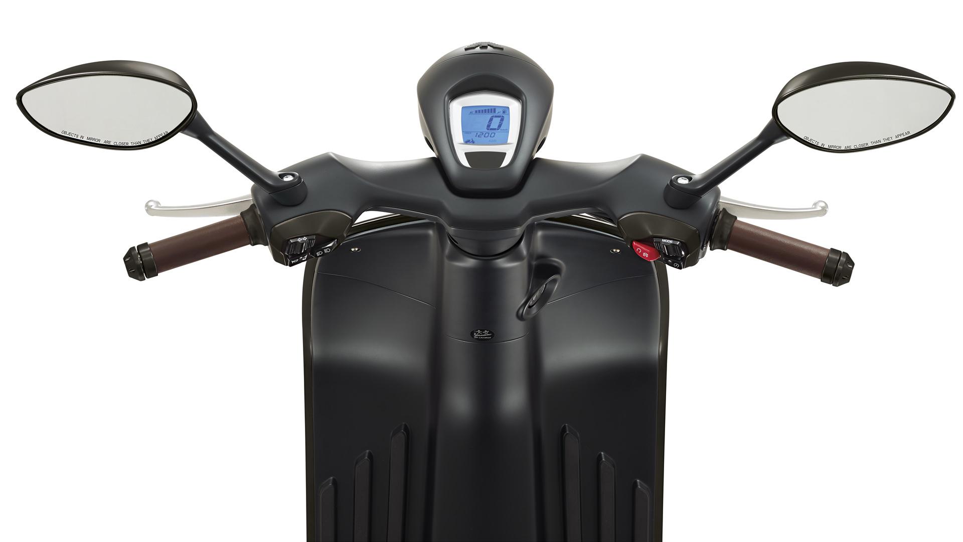 PIAGGIO VESPA 946 EMPORIO ARMANI Photo, Image and Wallpaper