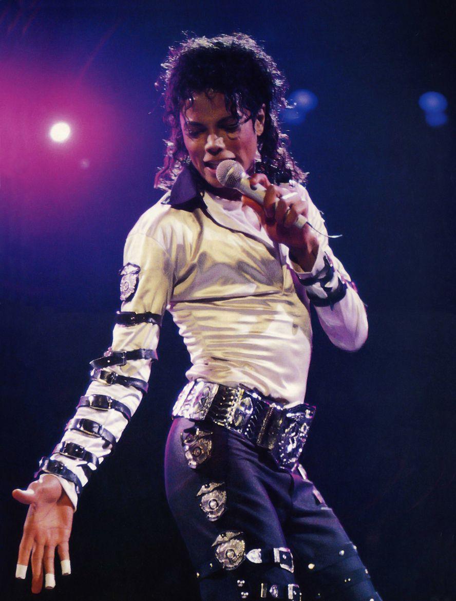 Michael Jackson purple aesthetic 💕 | Michael jackson photoshoot, Michael  jackson wallpaper, Michael jackson
