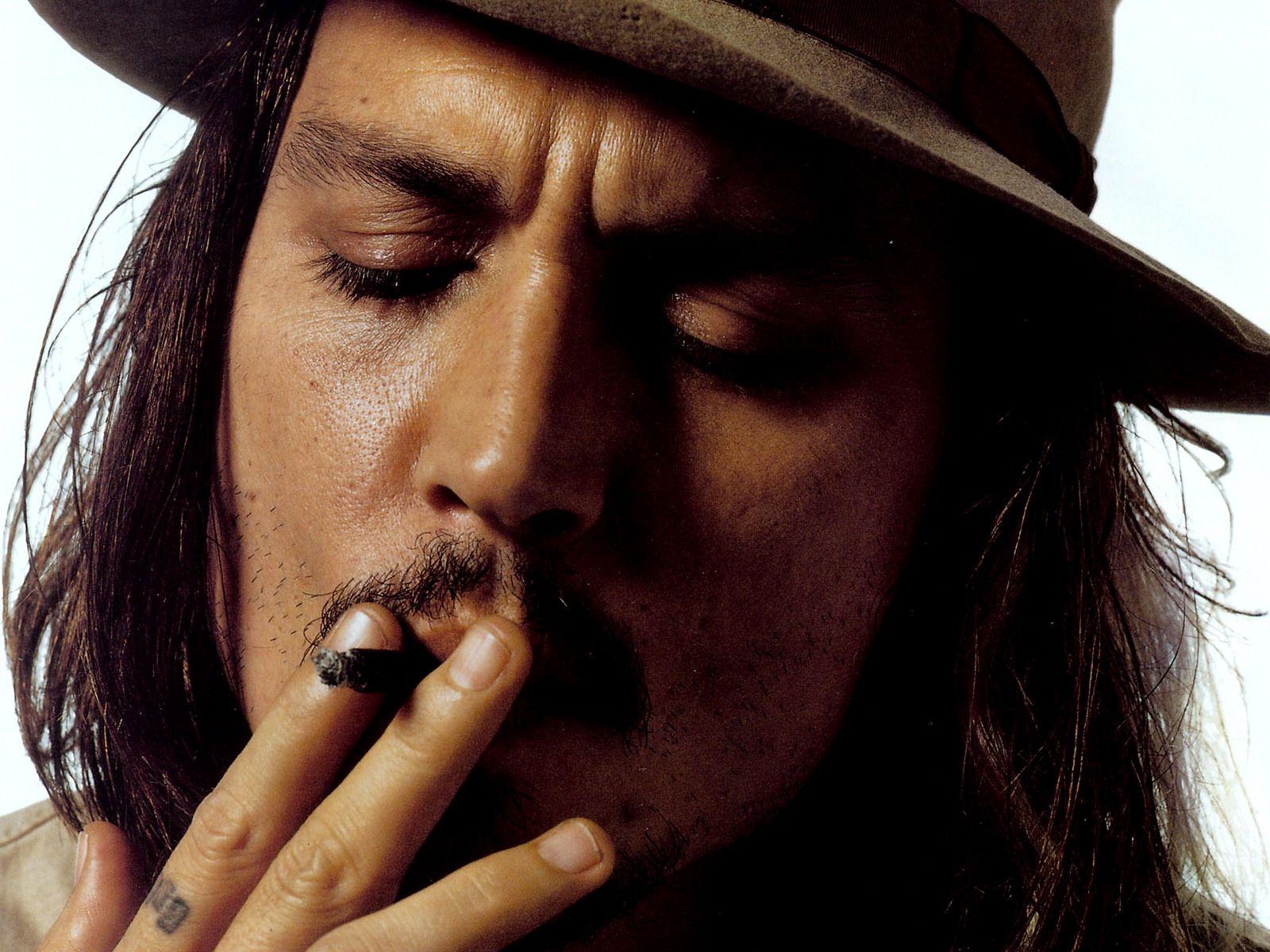 Johnny Depp Cigarette Face Wallpapers Photo and Image.
