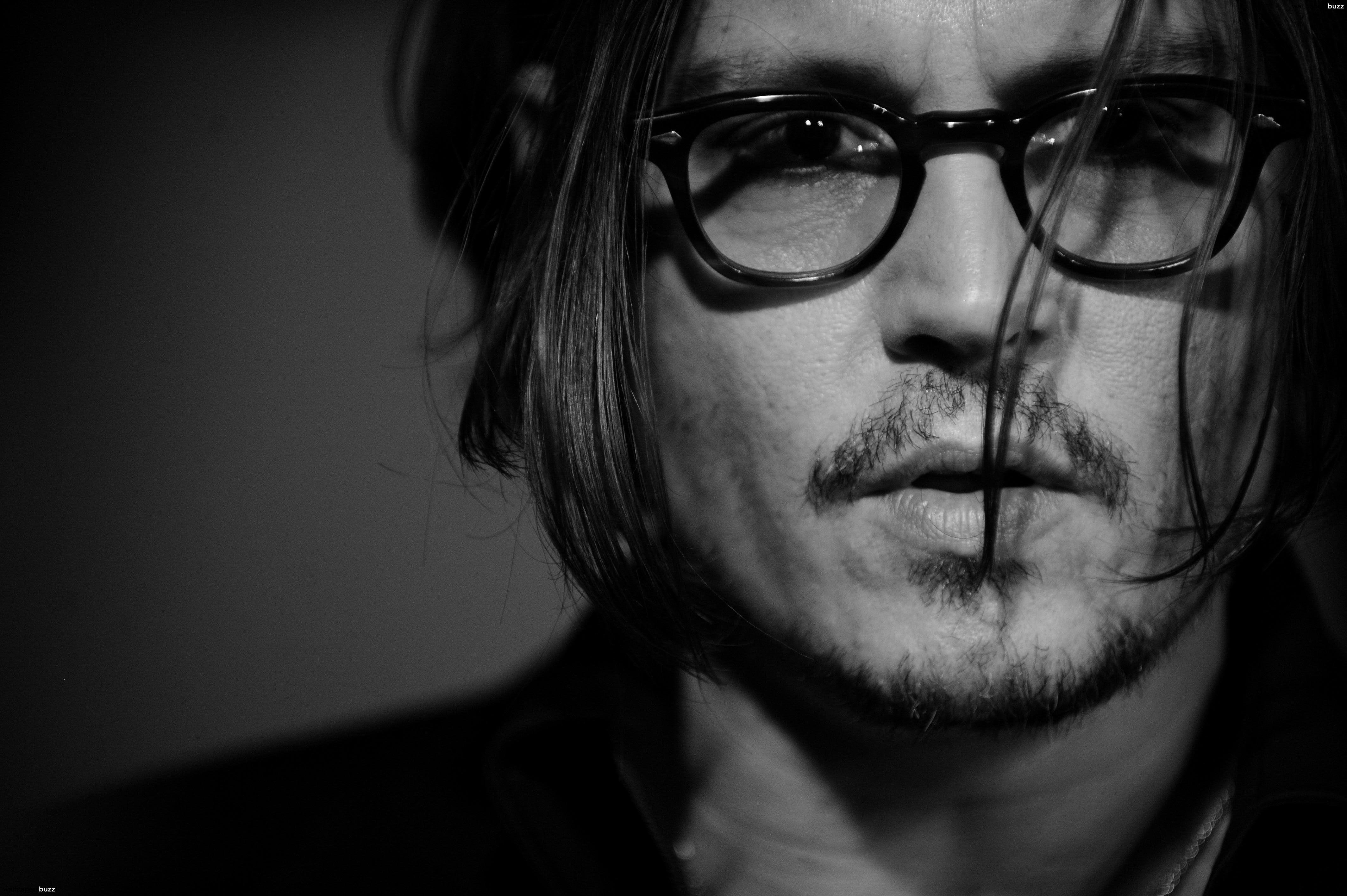 Johnny Depp with glasses HD Wallpaper