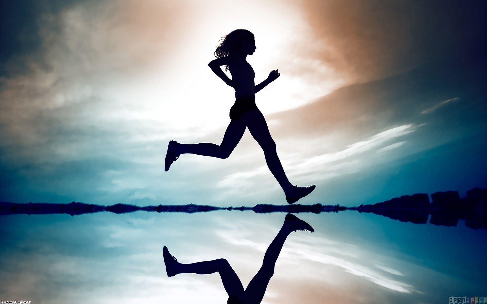 Woman jogging wallpaper
