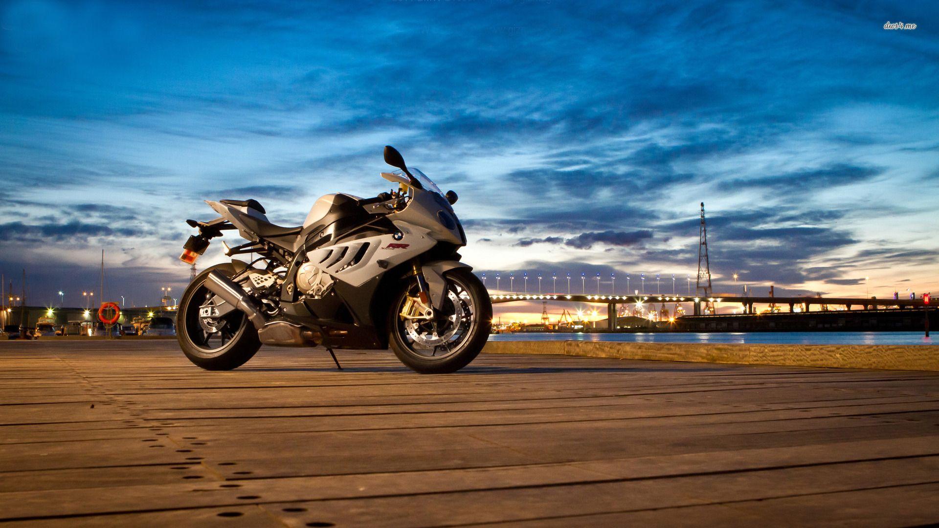 BMW s1000rr 1366x768