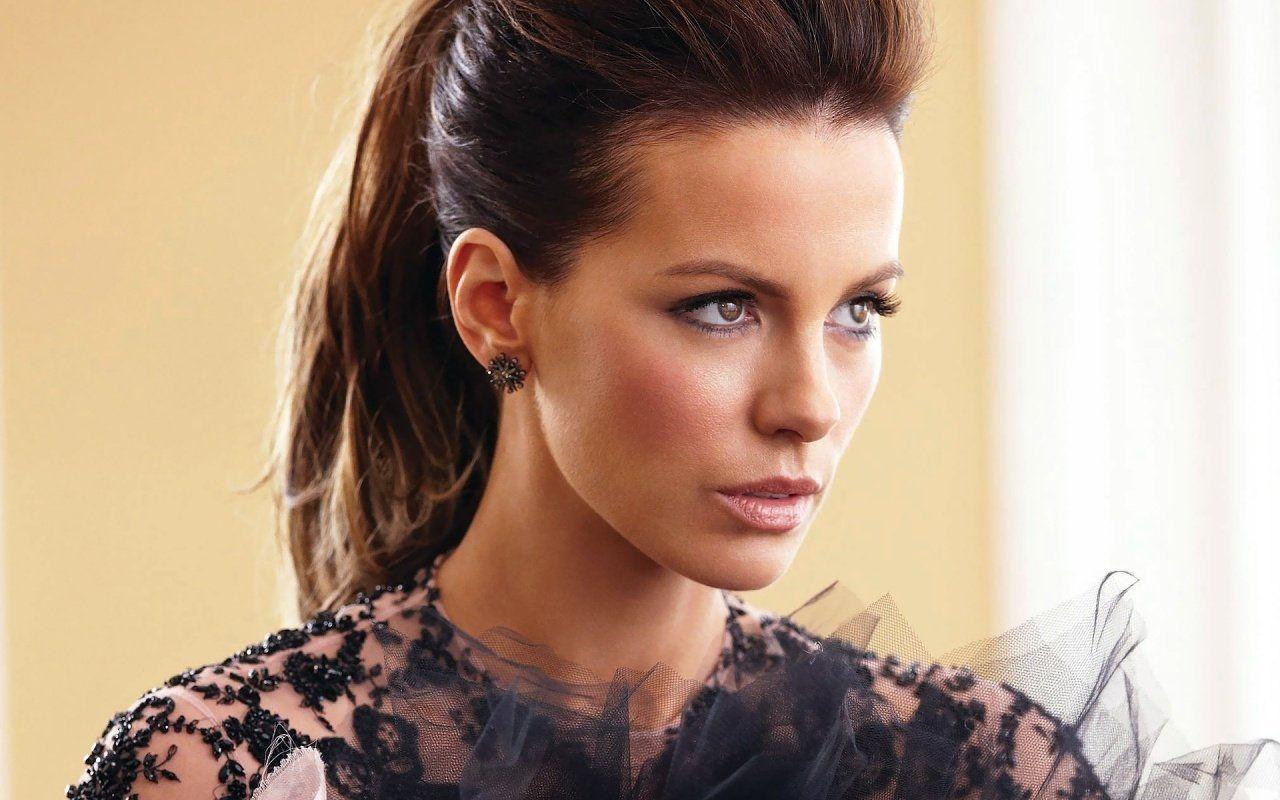 Kate Beckinsale HD Wallpaper and Background Image