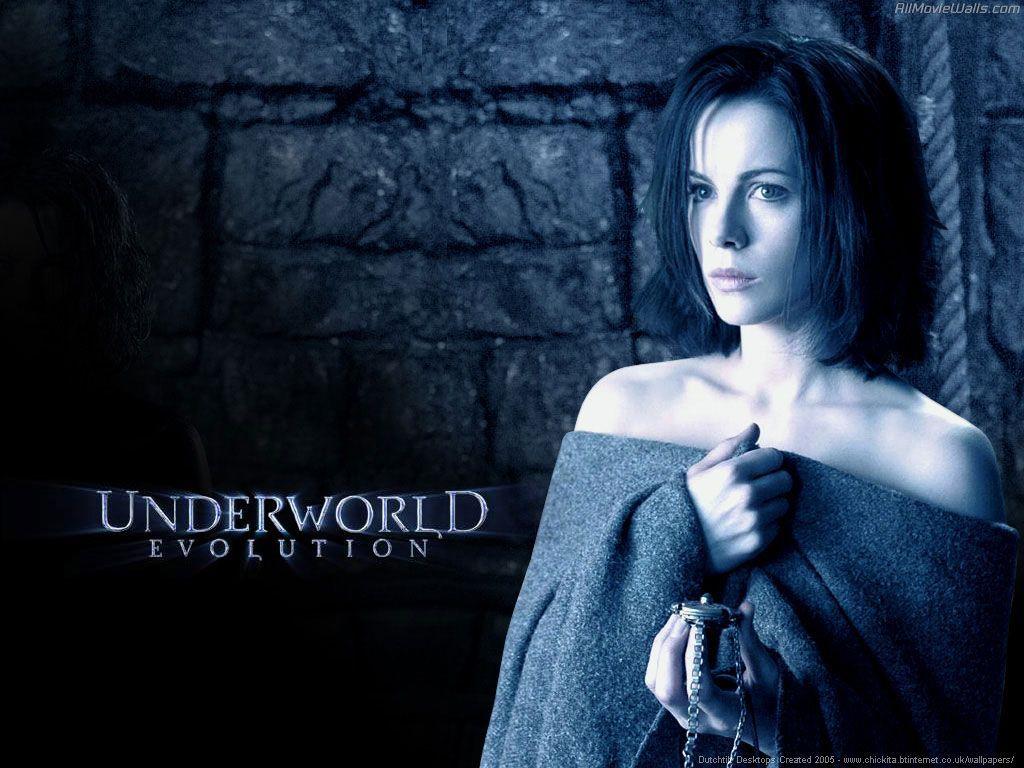 Selene is a Vampire in the film Underworld. ДМ
