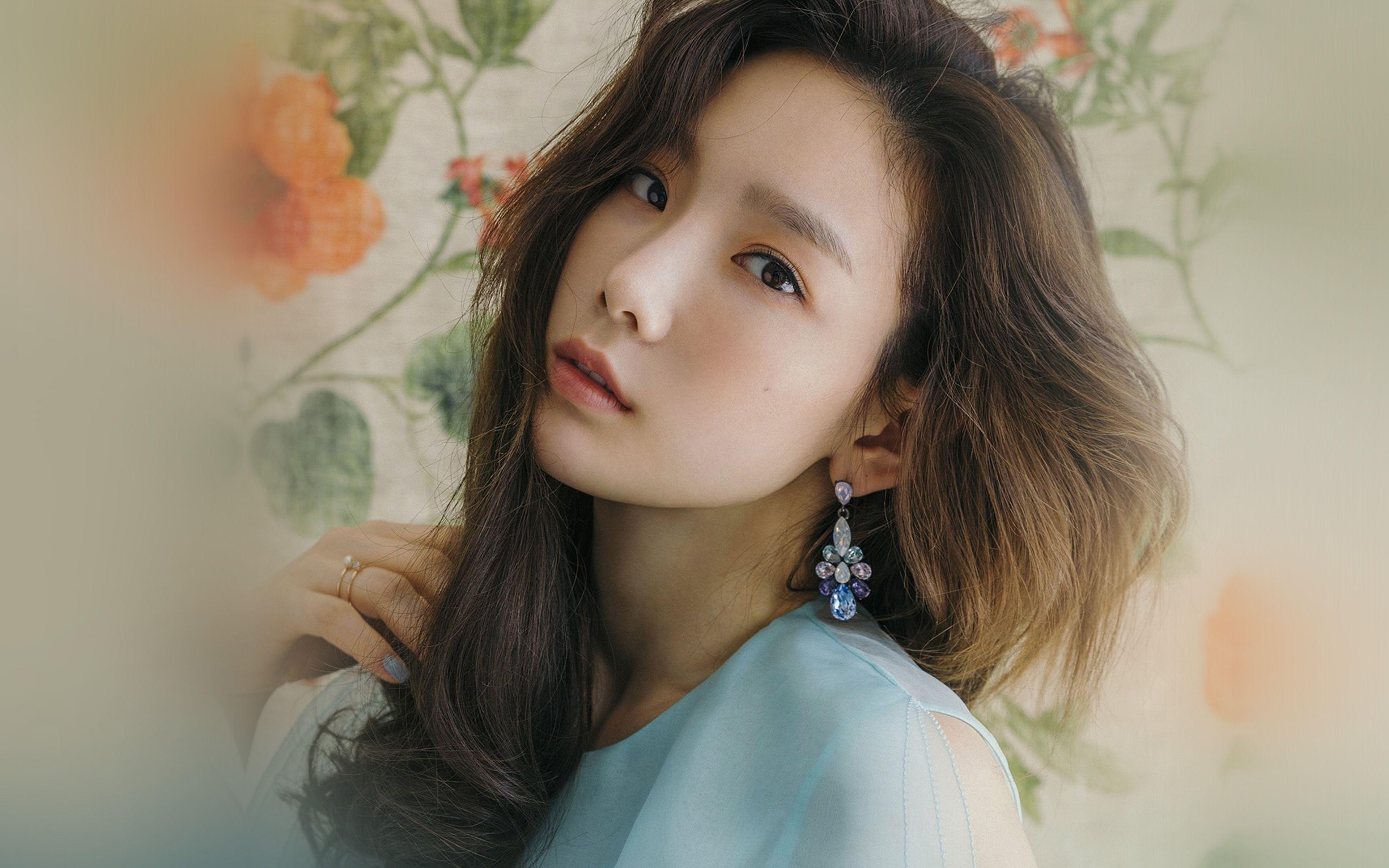 Kpop Snsd Taeyeon Flower Girl Wallpaper