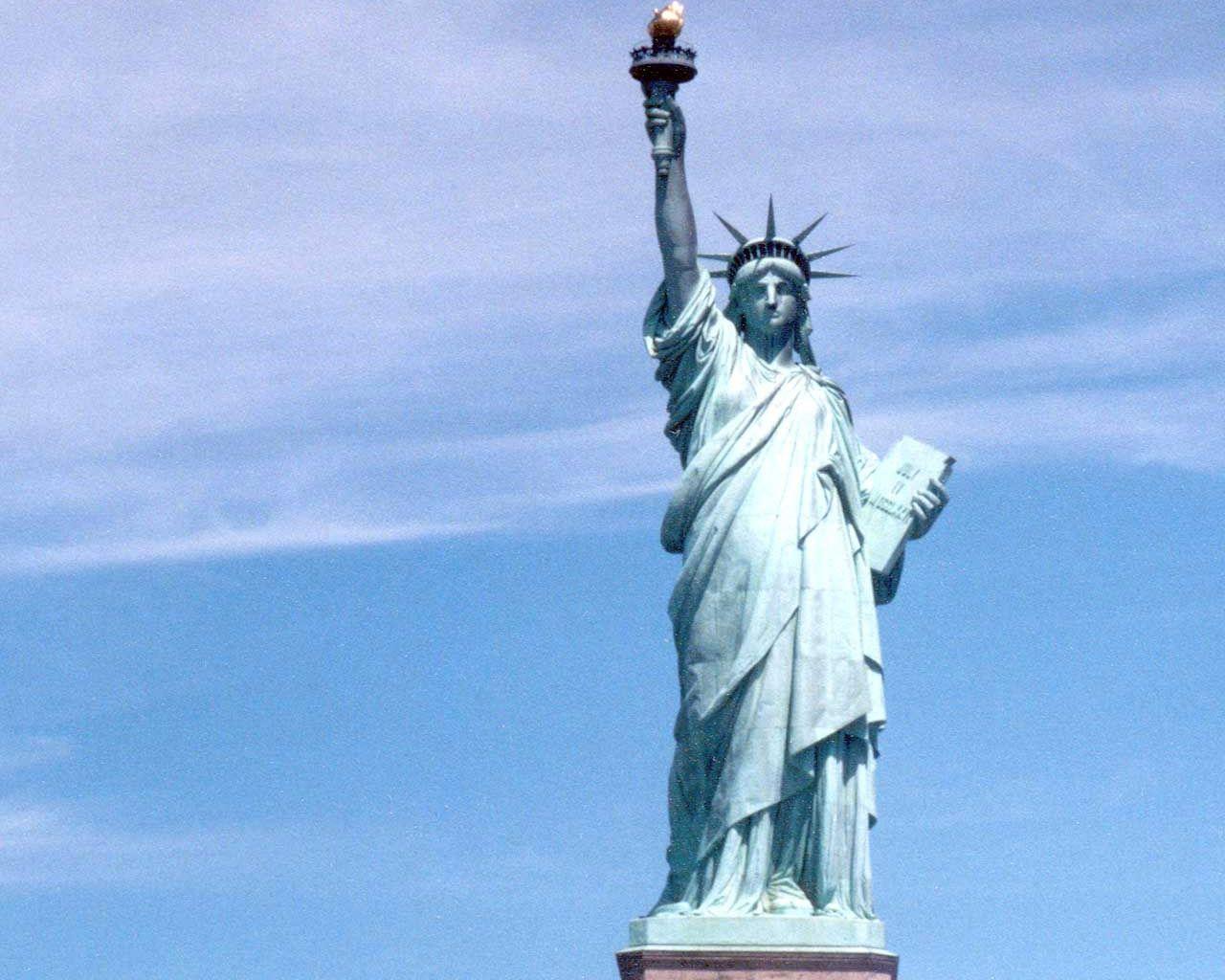 Statue Of Liberty Wallpaper Free HD Background Image Picture