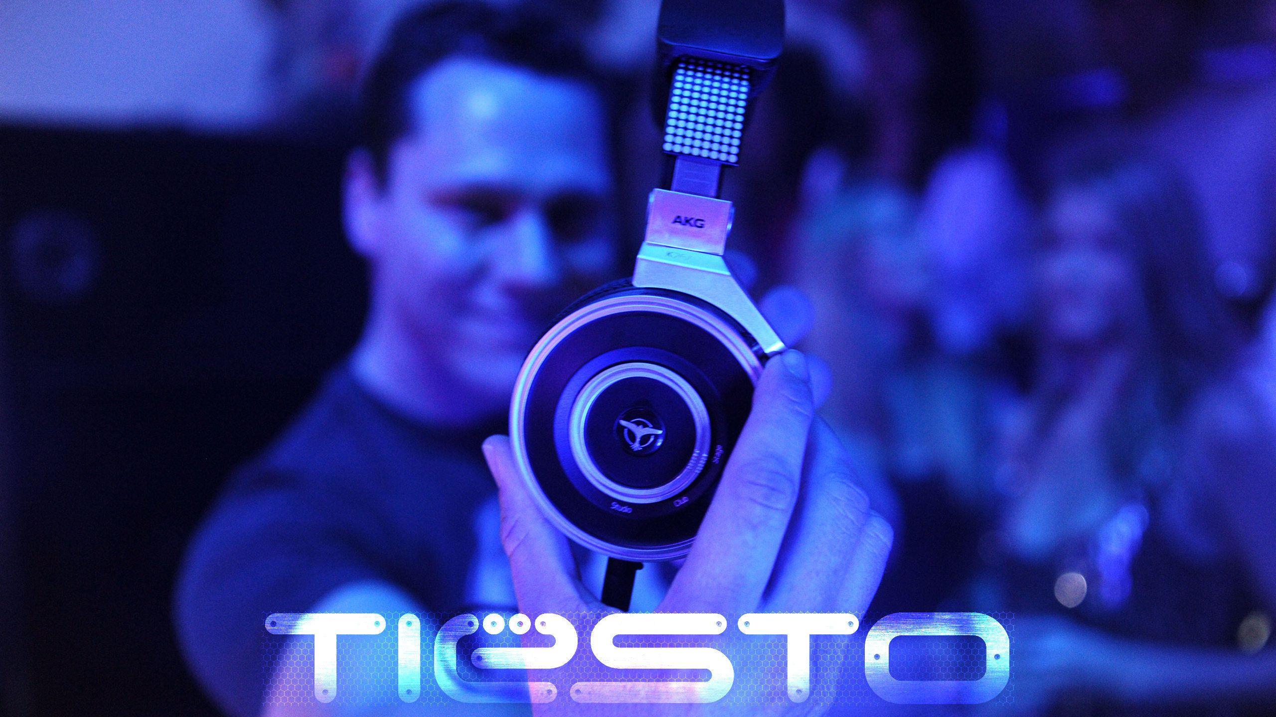 Tiesto Headphones Wallpaper