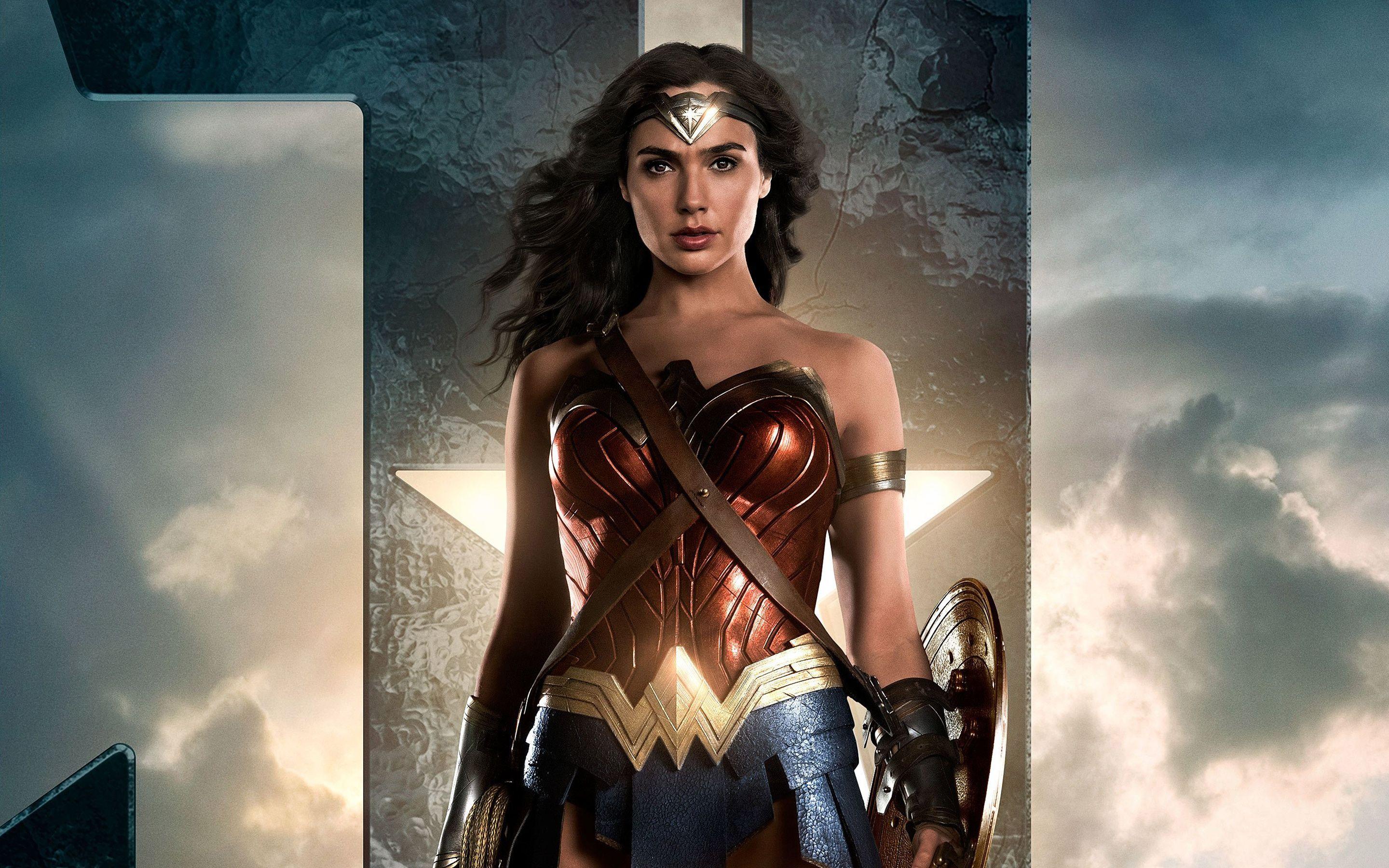 Download 331 Wonder Woman HD Wallpaper Background