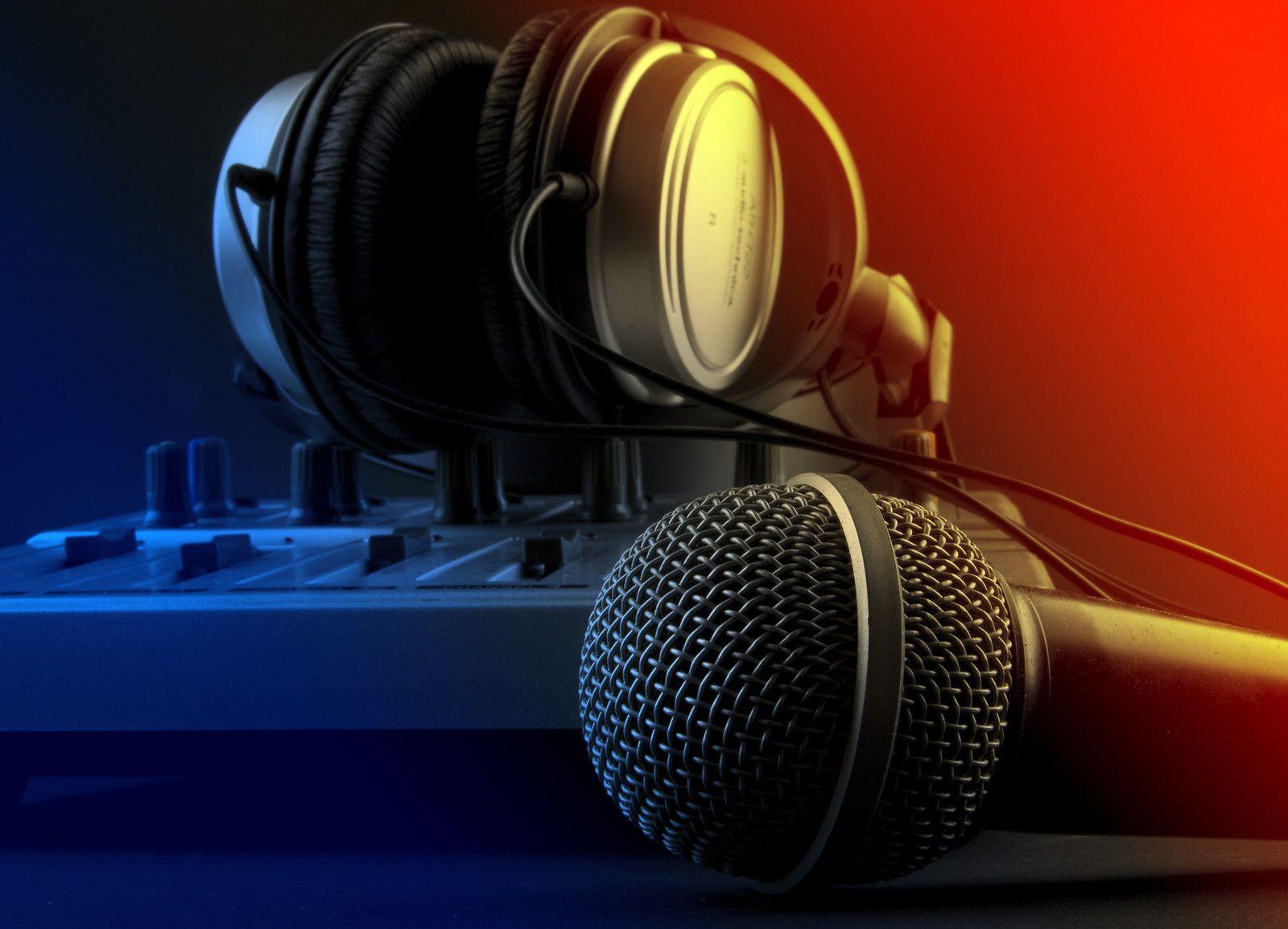 Microphone 3D Wallpapers  Wallpaper Cave