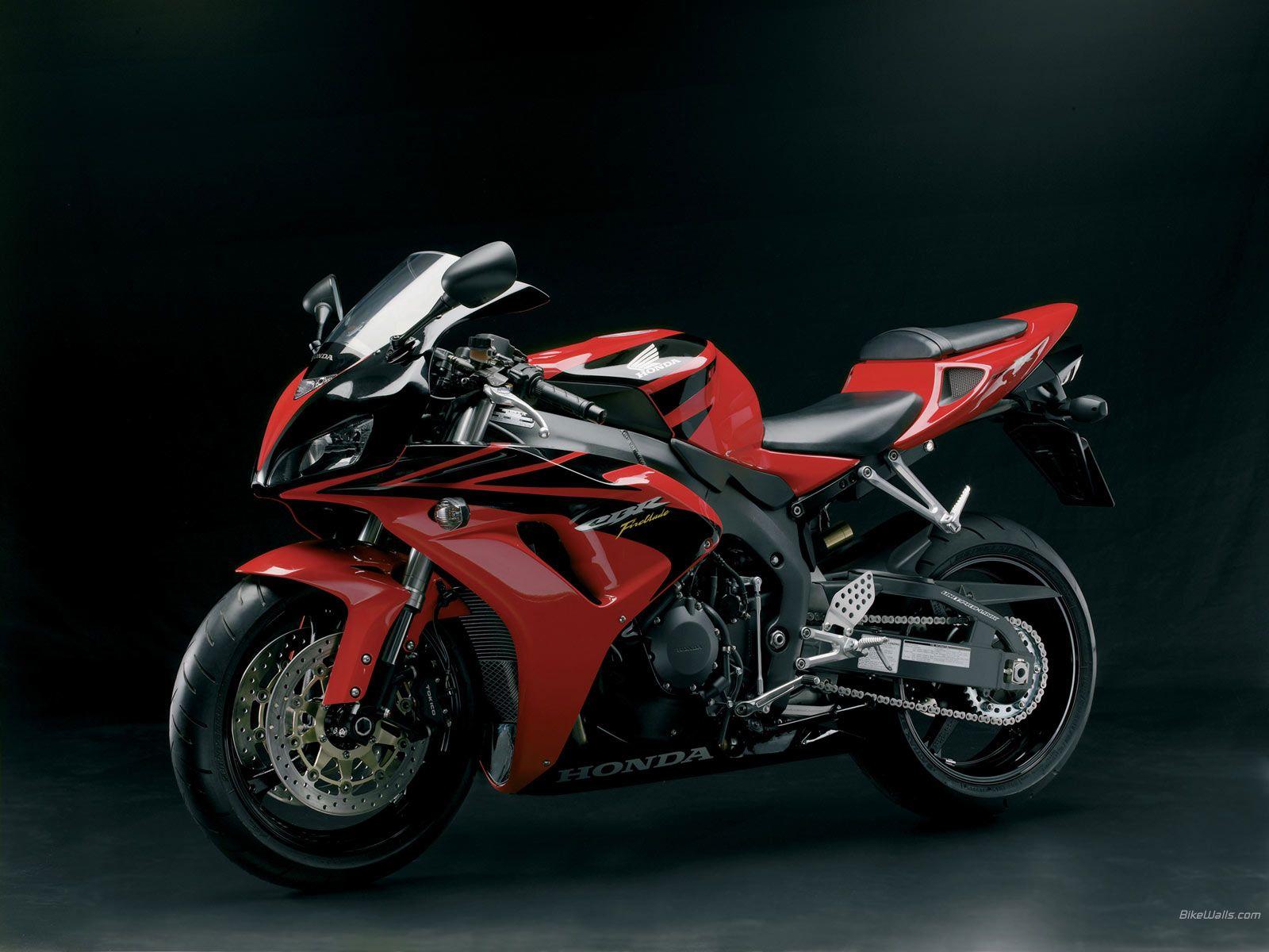 Honda CBR1000RR 1600 x 1200 wallpaper