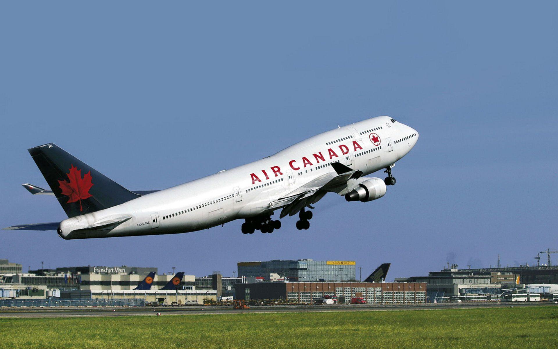 Air Canada 747 Wallpaper
