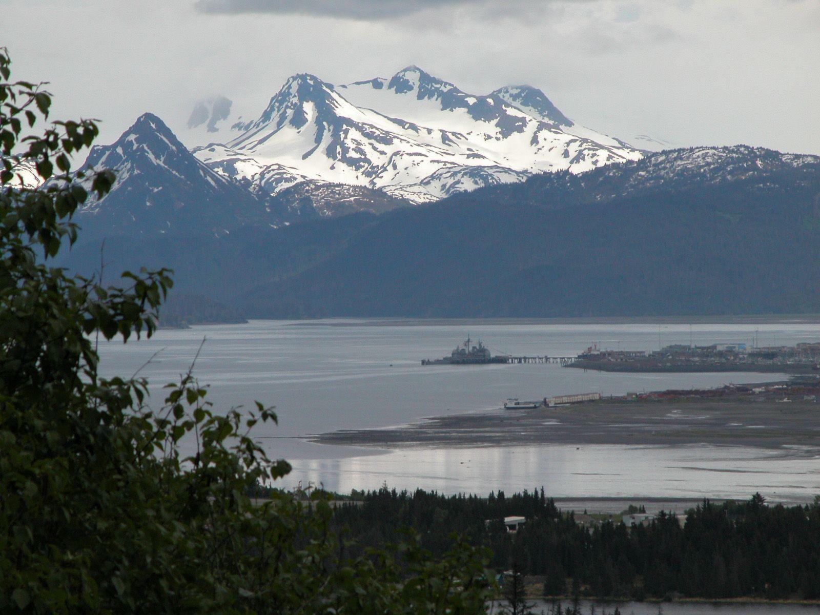 USS Lake Champlain (CG 57) Kachemak