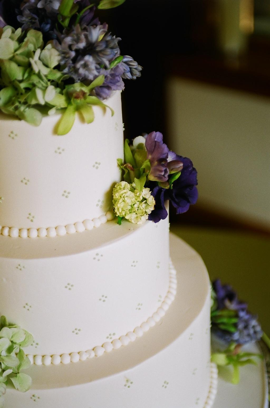 Best White Simple Wedding Cakes Picture and Wallpaper