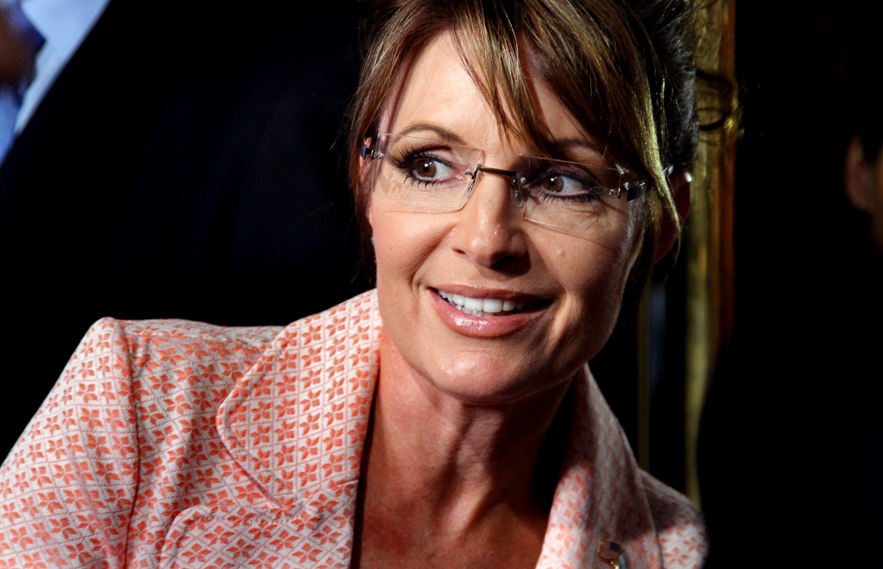 Sarah Palin backs Donald Trump's 'common.