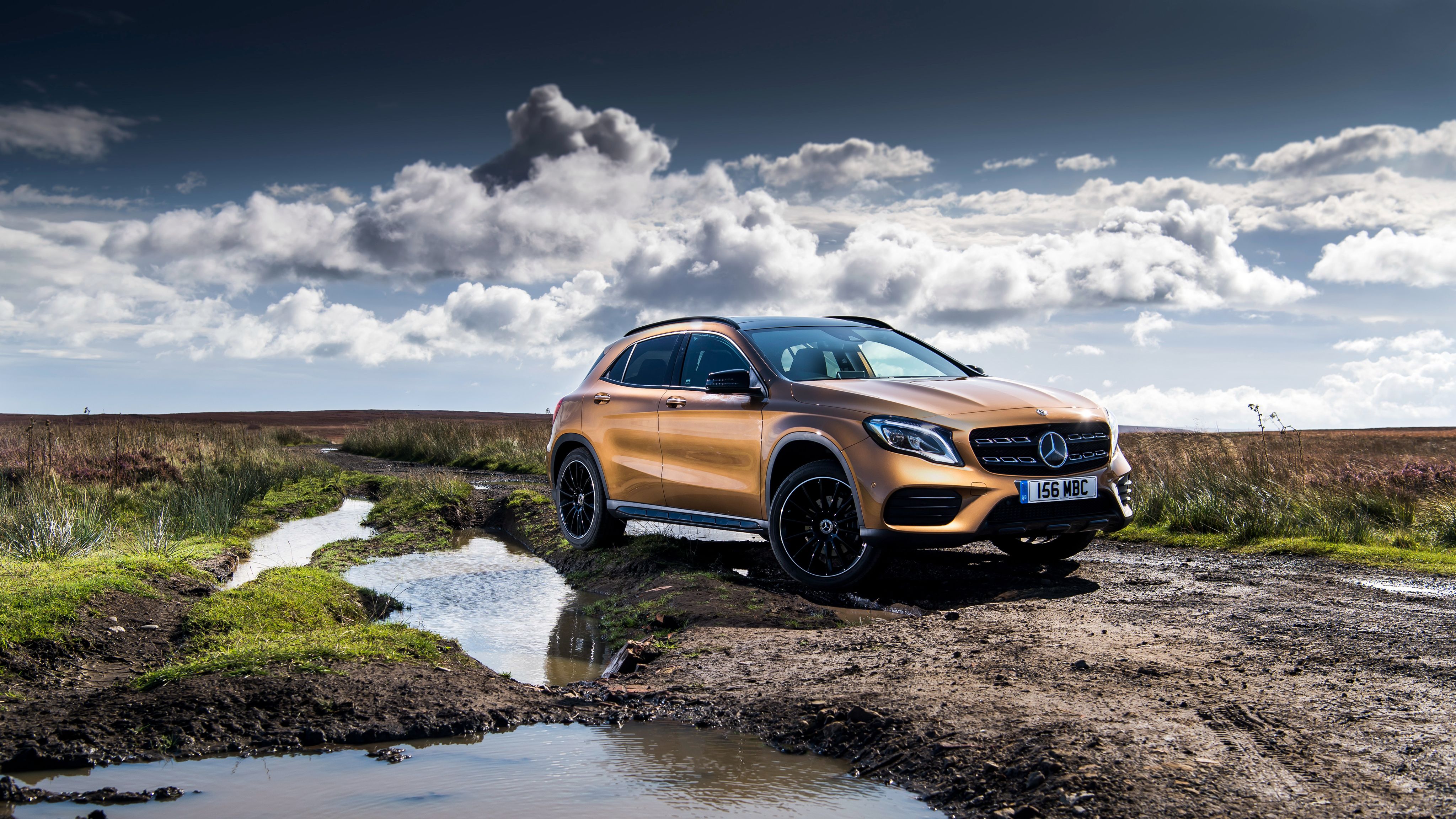 Mercedes Benz GLA 220d 4MATIC AMG Line 4K Wallpaper. HD Car