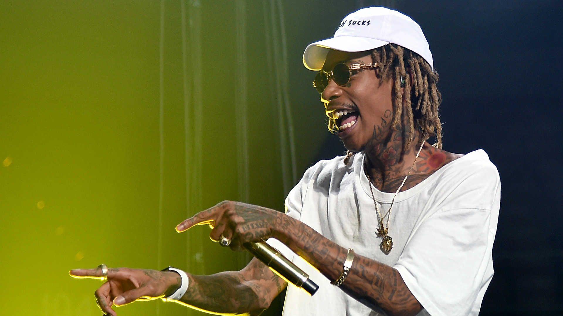 Rapper Wiz Khalifa nabbed for public urination after Pitt's Midnight.