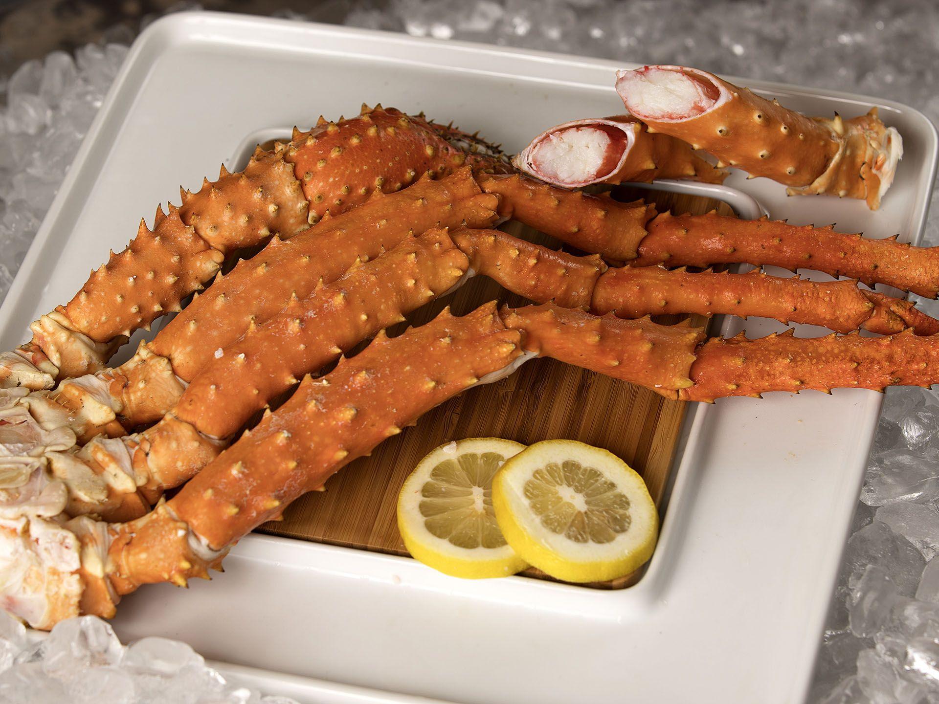 Large Alaskan King Crab Legs by the pound, 100% Guarenteed Wild