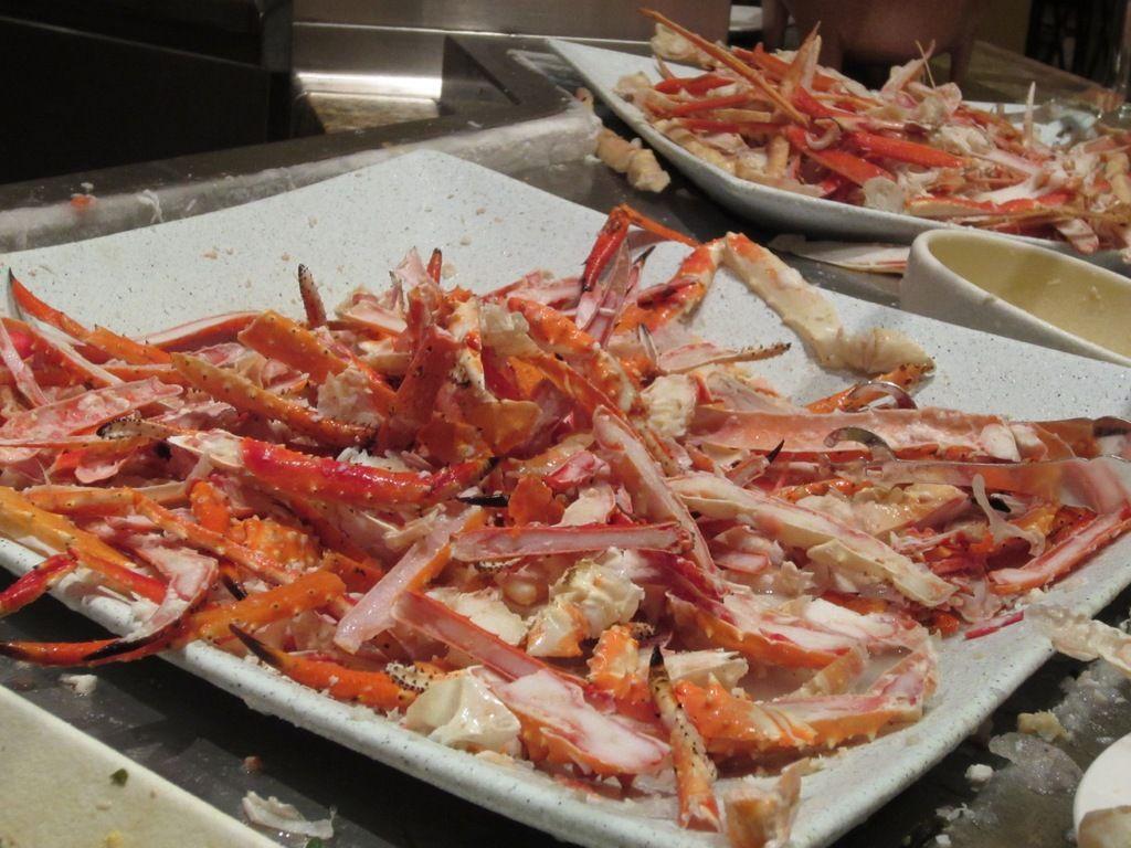 The Bellagio Buffet (Las Vegas)- Eat ALL the King Crab!!