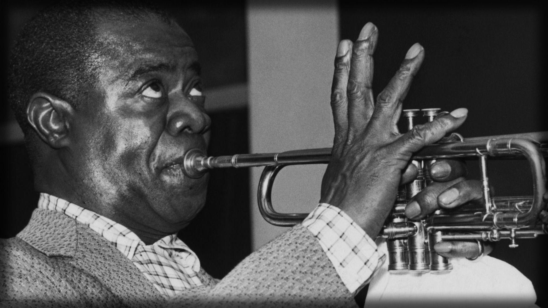 Download Wallpaper 1920x1080 louis armstrong, pipe, eyes, fingers
