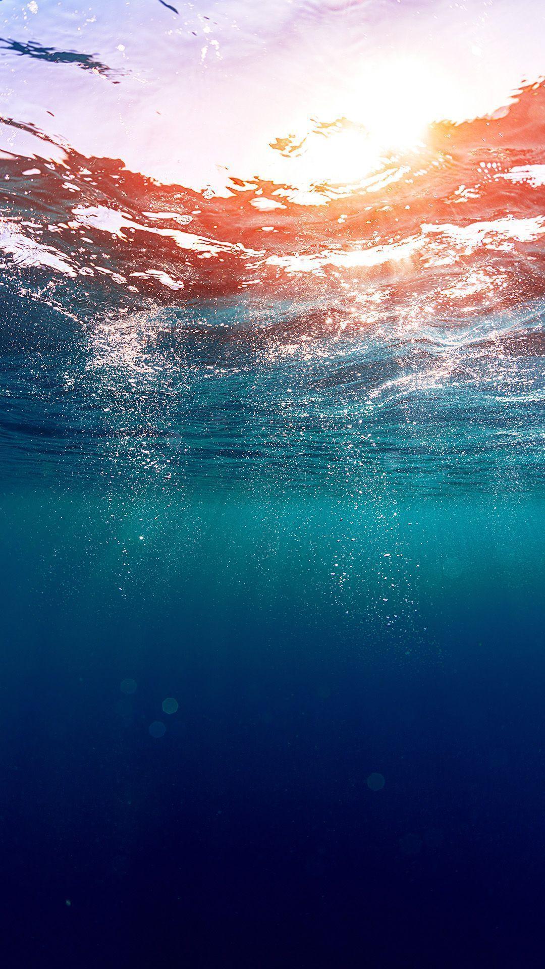 Dreamy Underwater Bubbles Sun Light IPhone 8 Wallpaper. iPhone 6 plus wallpaper, Ocean wallpaper, Summer wallpaper