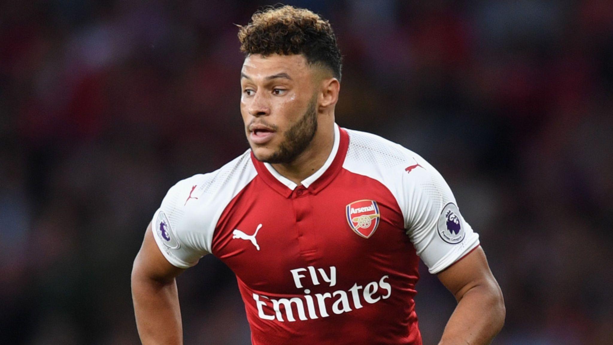 ENGLISH PREMIER LEAGUE. Oxlade Chamberlain Rejects New Deal
