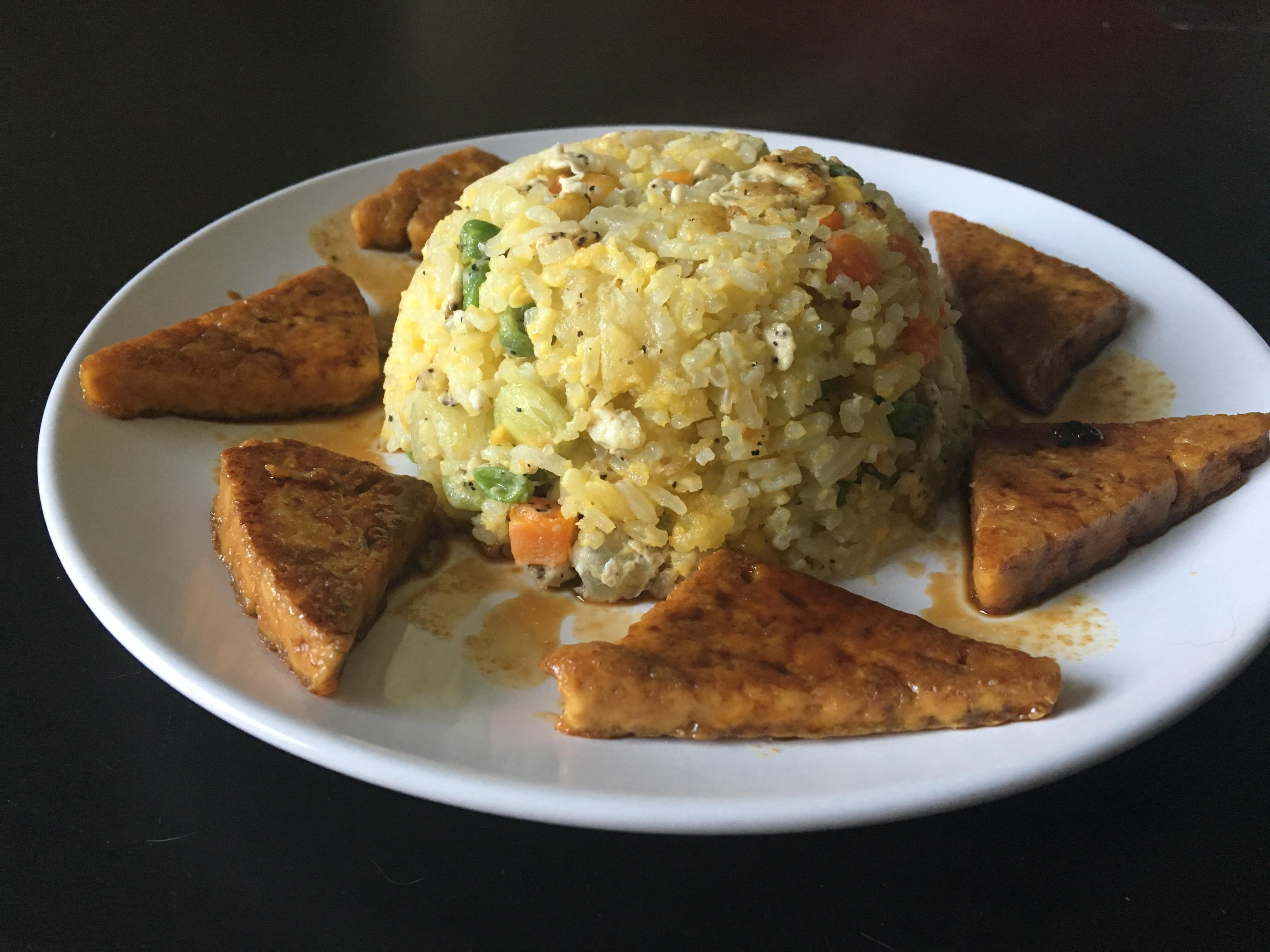 OC] Crispy orange tofu with fried rice. [1920 X 1080]. Food Photo