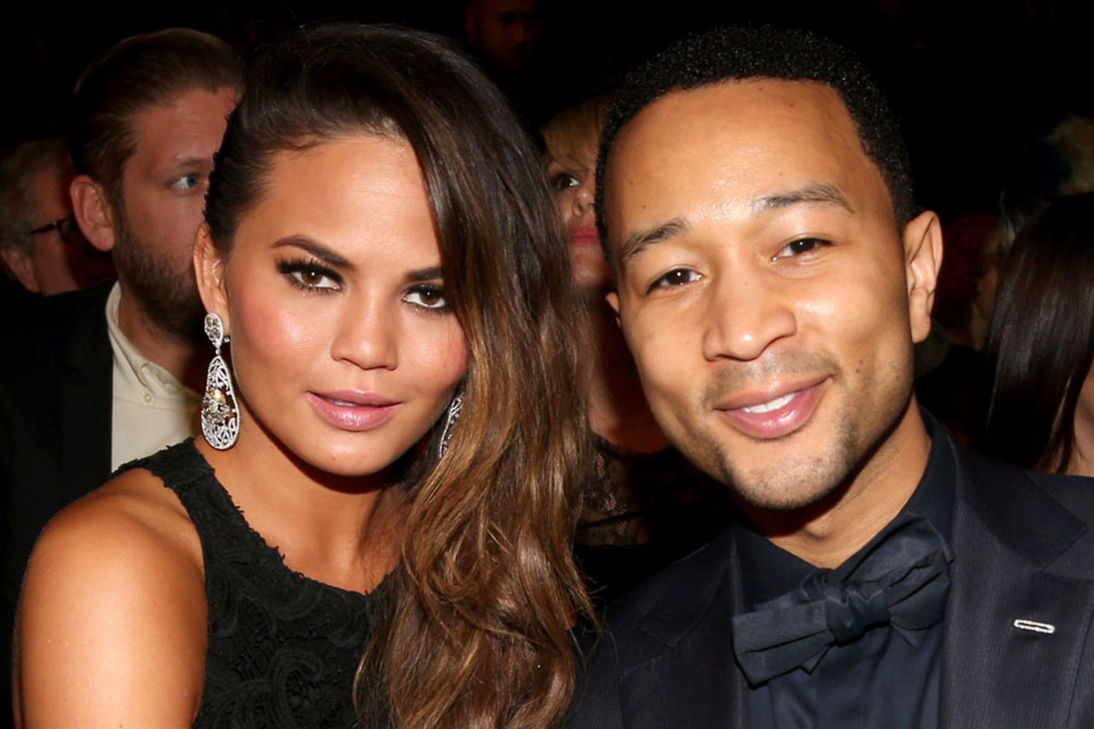 Hot Couples Singer John Legend With His Wife American Model Chrissy