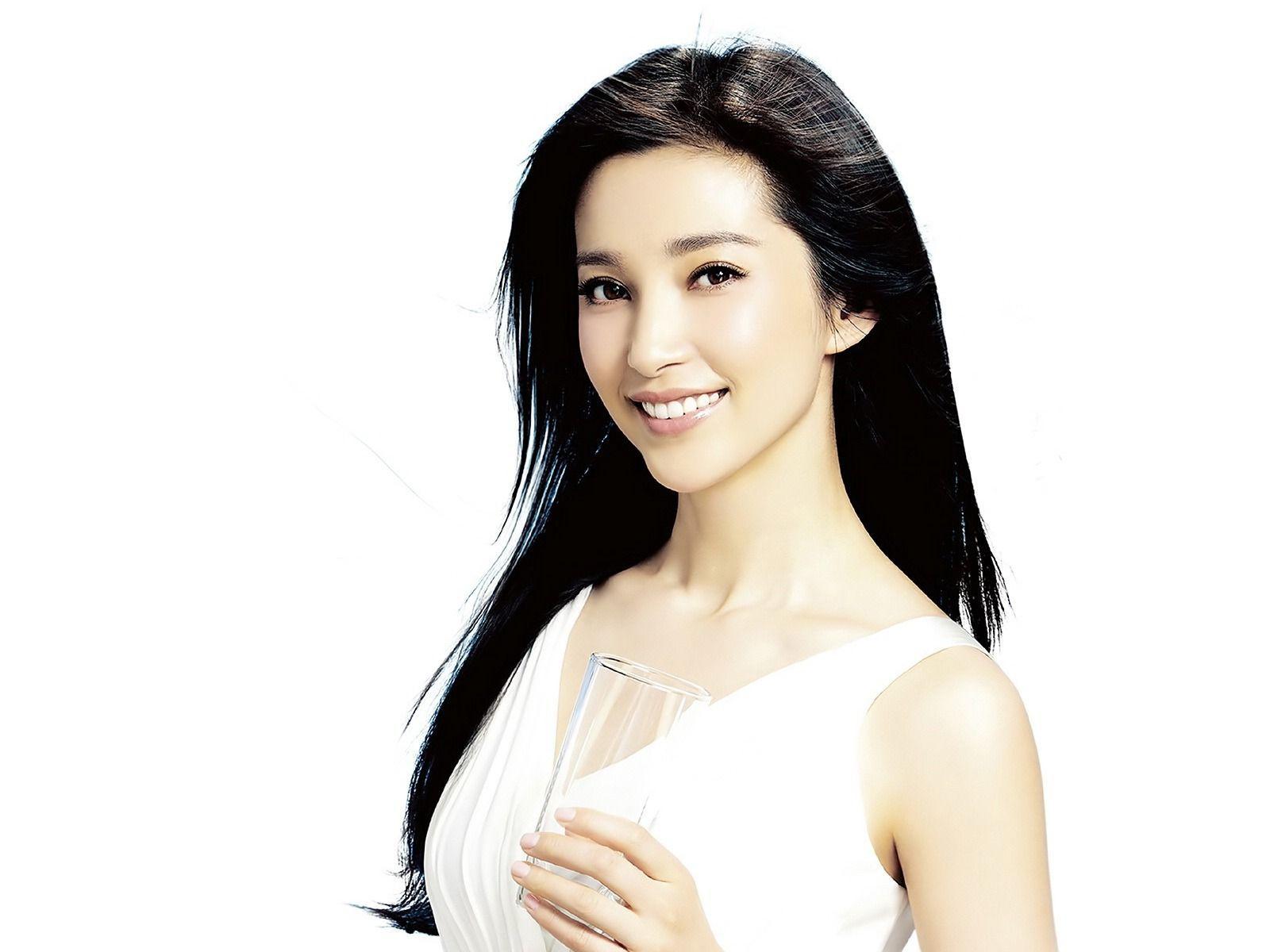 Li Bingbing Wallpaper. Pearls 4. Li bingbing and Pearls
