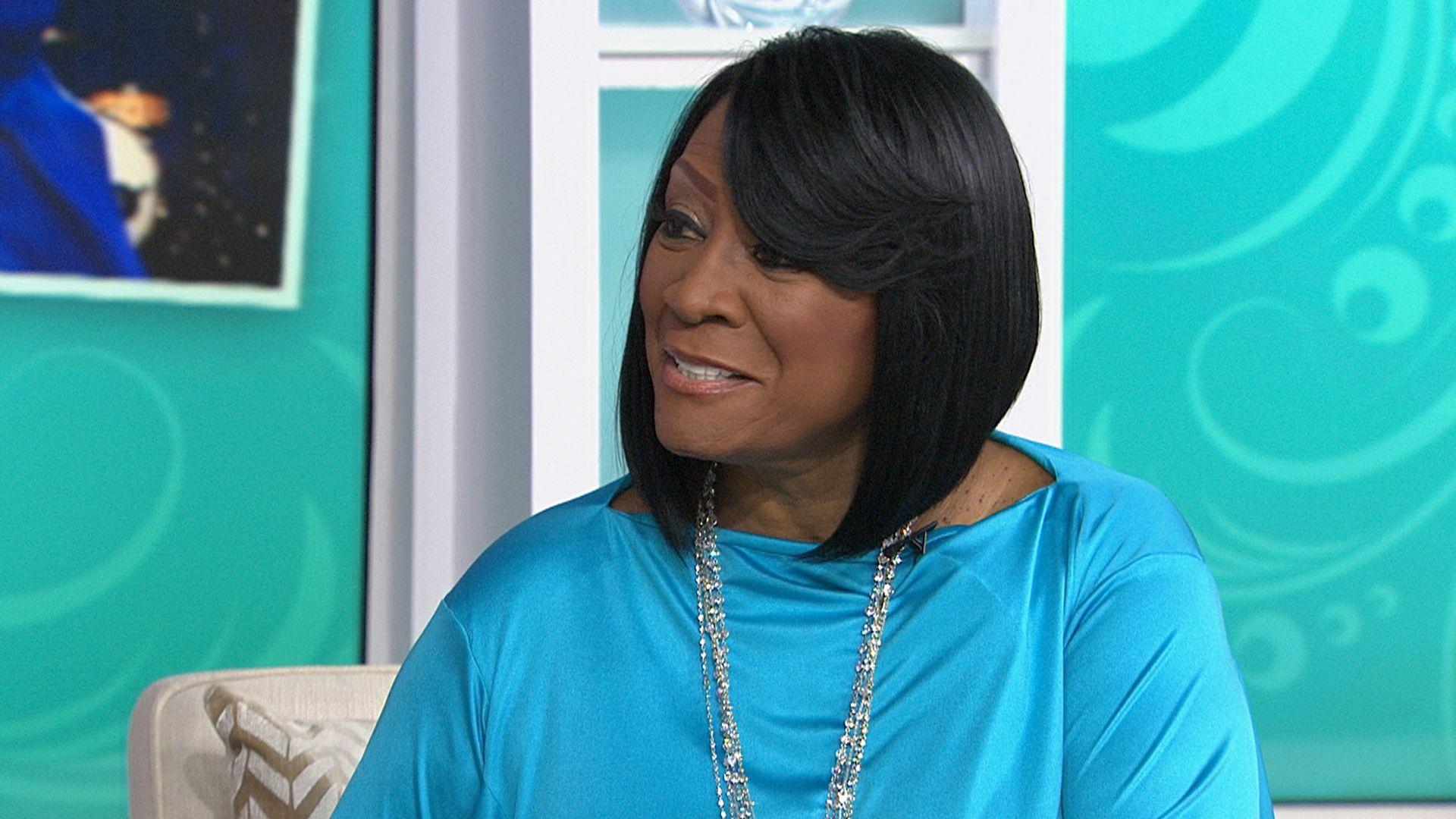 Patti LaBelle wears turquoise to raise awareness of lung cancer
