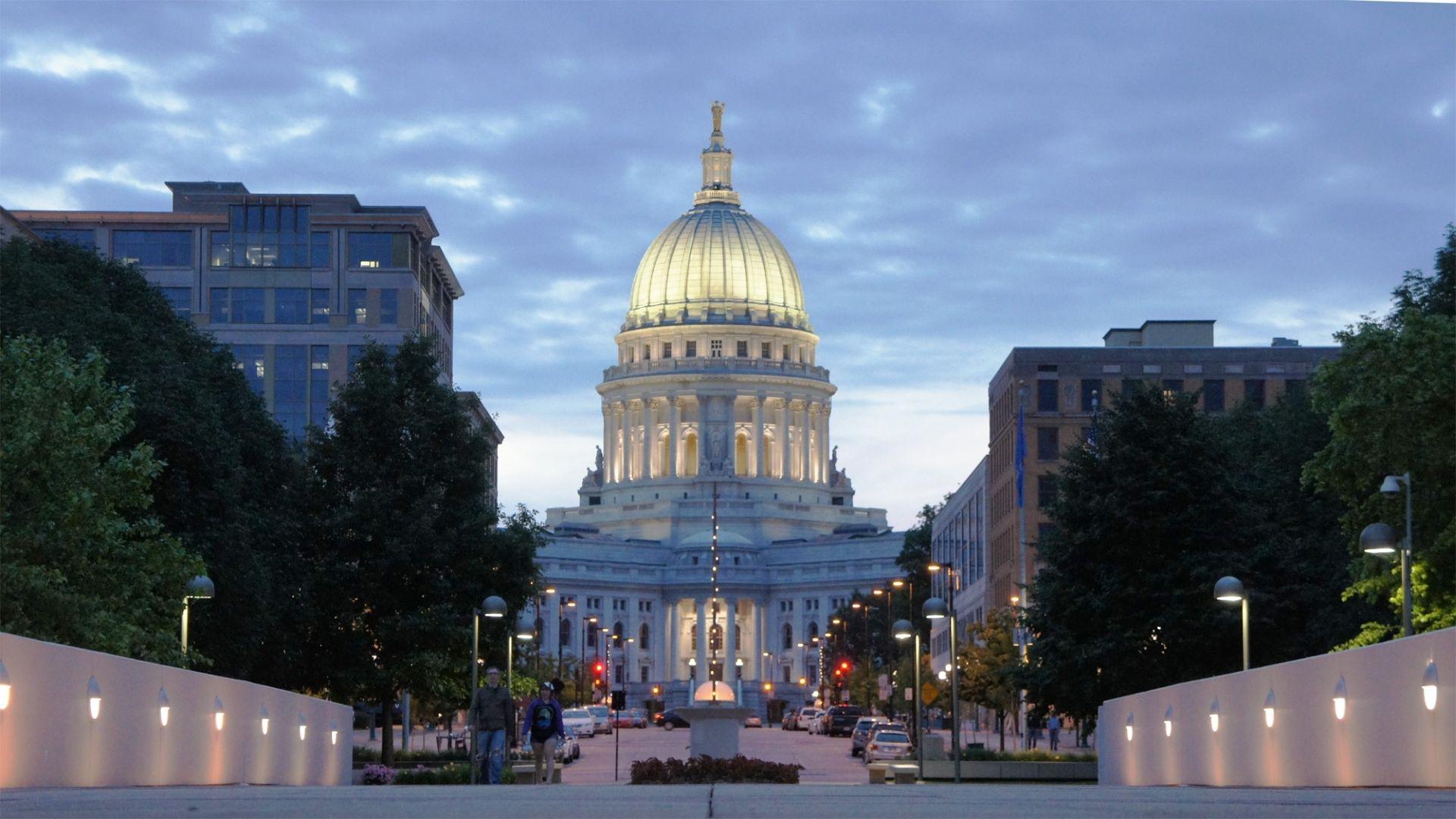 Wisconsin State Capitol Full HD Wallpaper