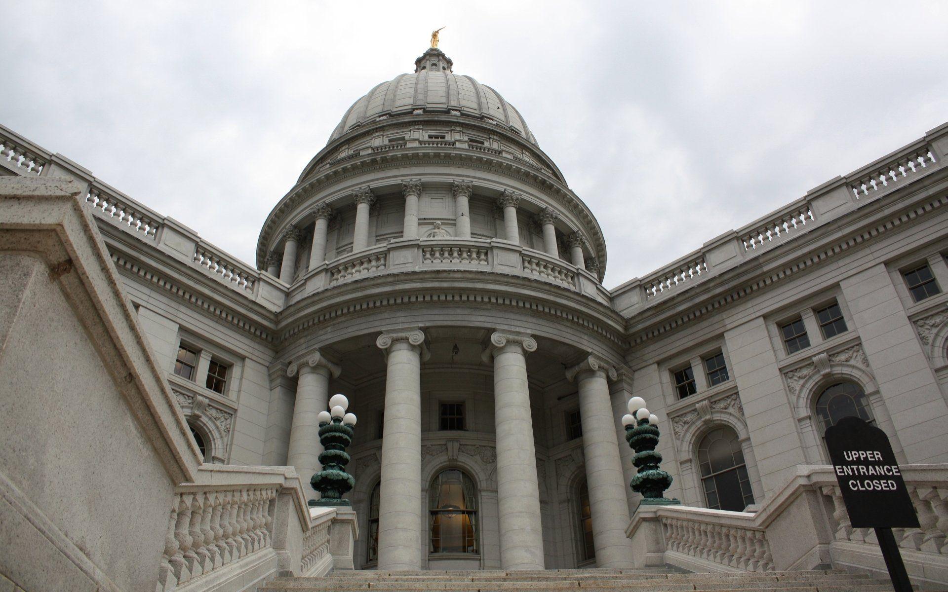 Wisconsin State Capitol Full HD Wallpaper