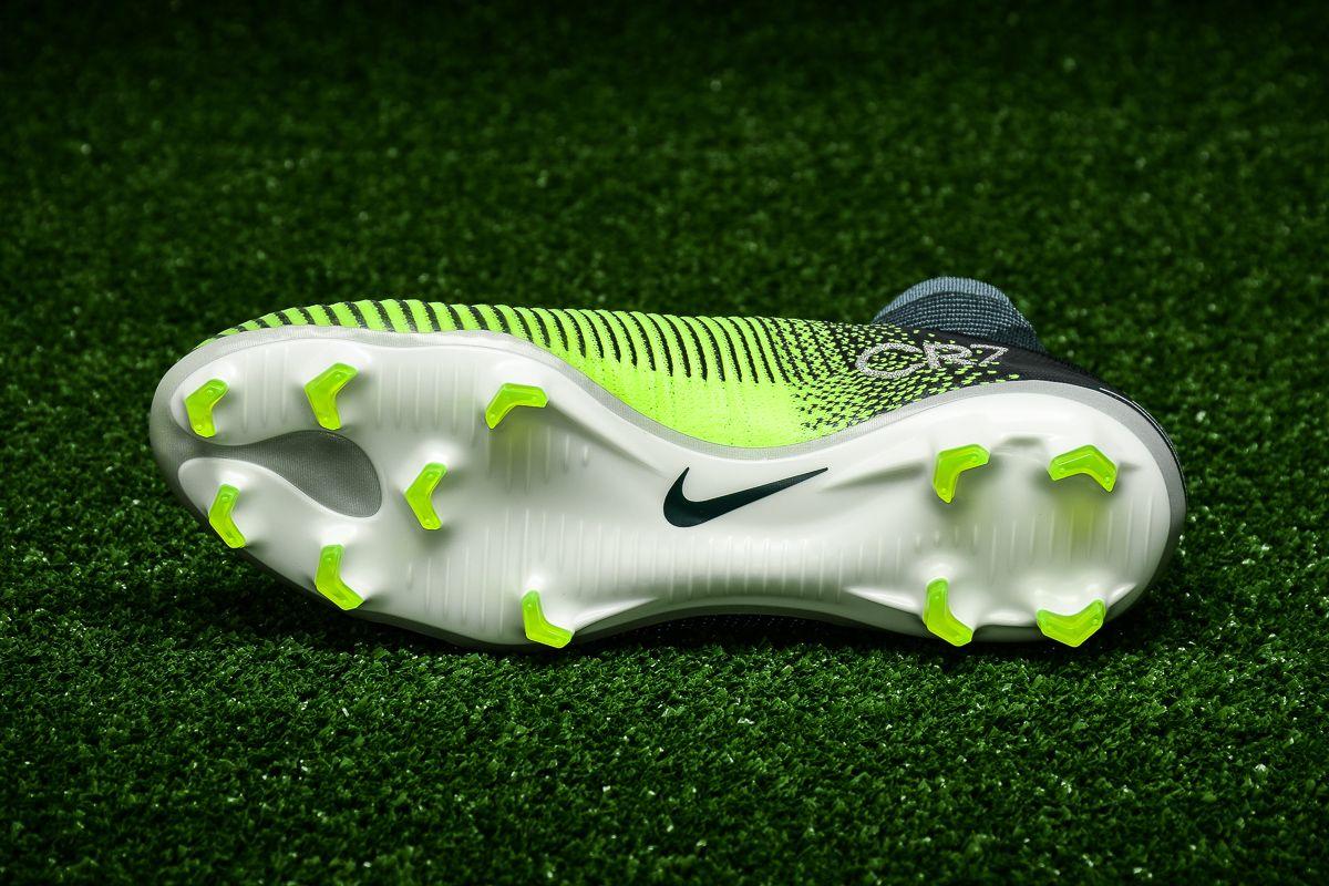 Nike Mercurial Superfly V CR7 FG Soccer goods