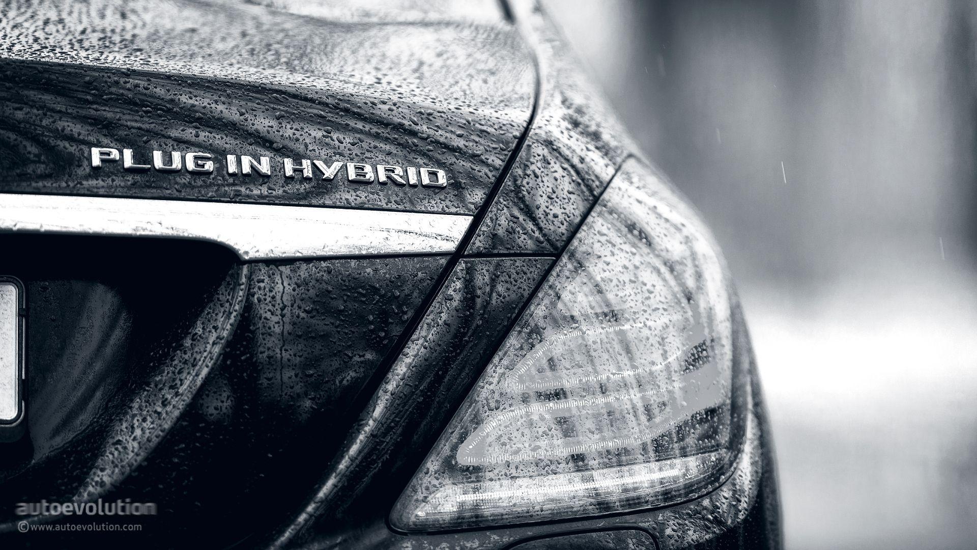 Mercedes Benz S500 Plug In Hybrid Wallpaper: First Class Green