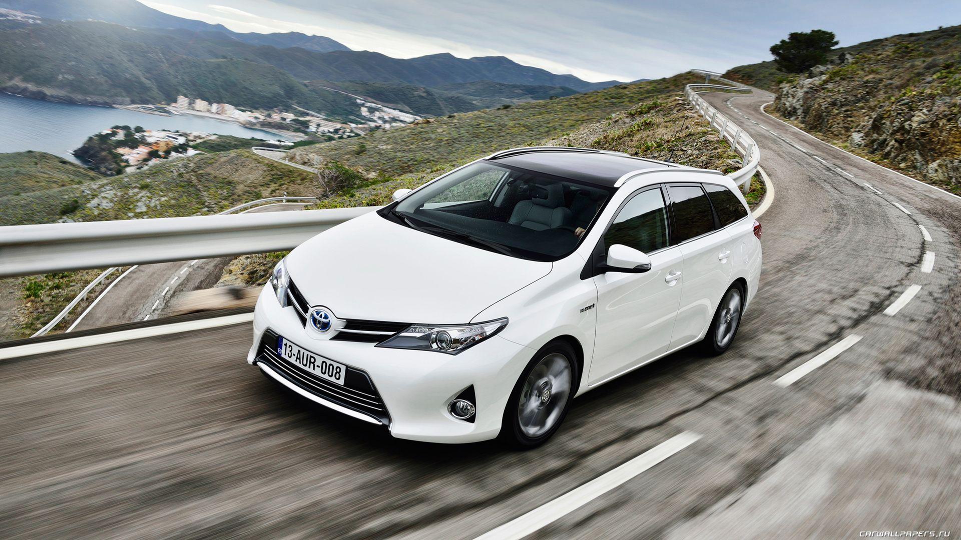 Toyota Auris Wallpaper