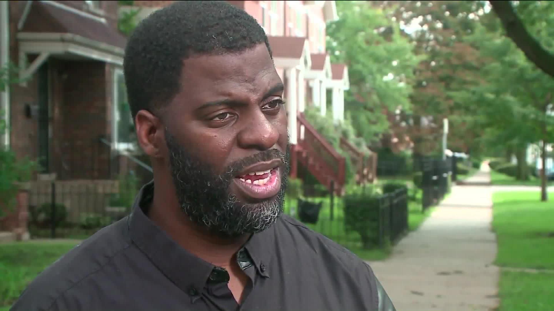 Rhymefest's angry tweet draws Chicago police apology