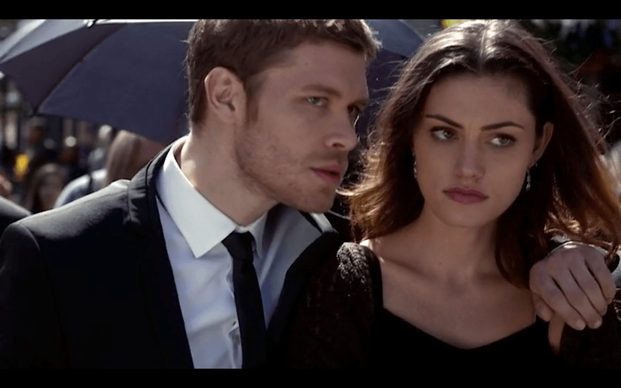 1x20 Klaus' Arm Around Hayley 3.png. The Vampire Diaries