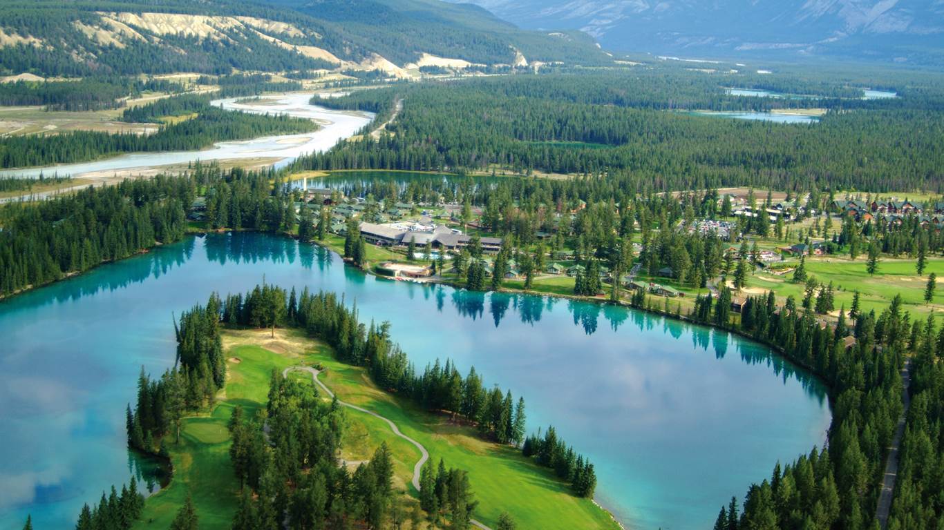 Fairmont Jasper Park Lodge in the heart of the Rocky Mountains