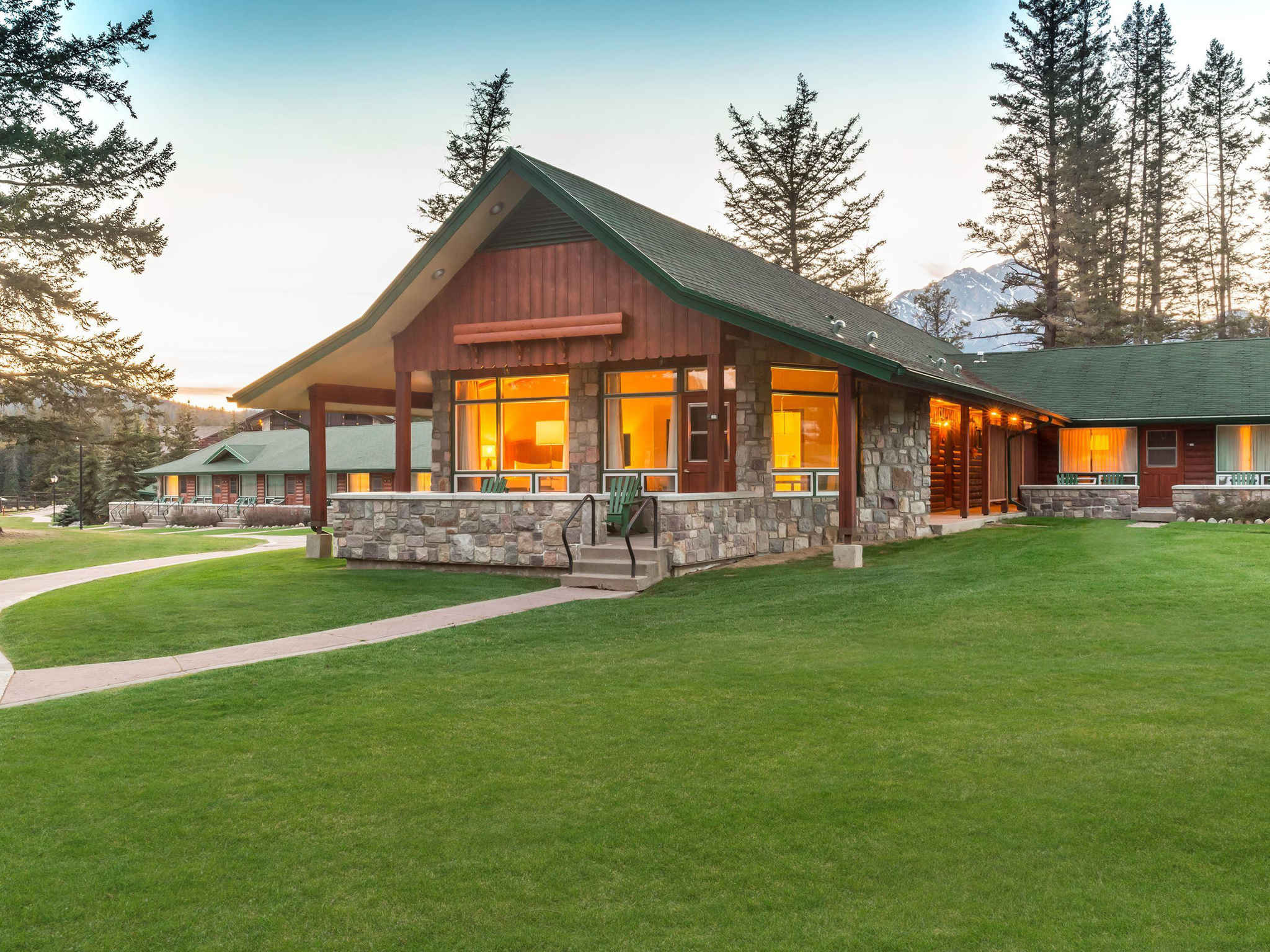 Hotel in JASPER Jasper Park Lodge