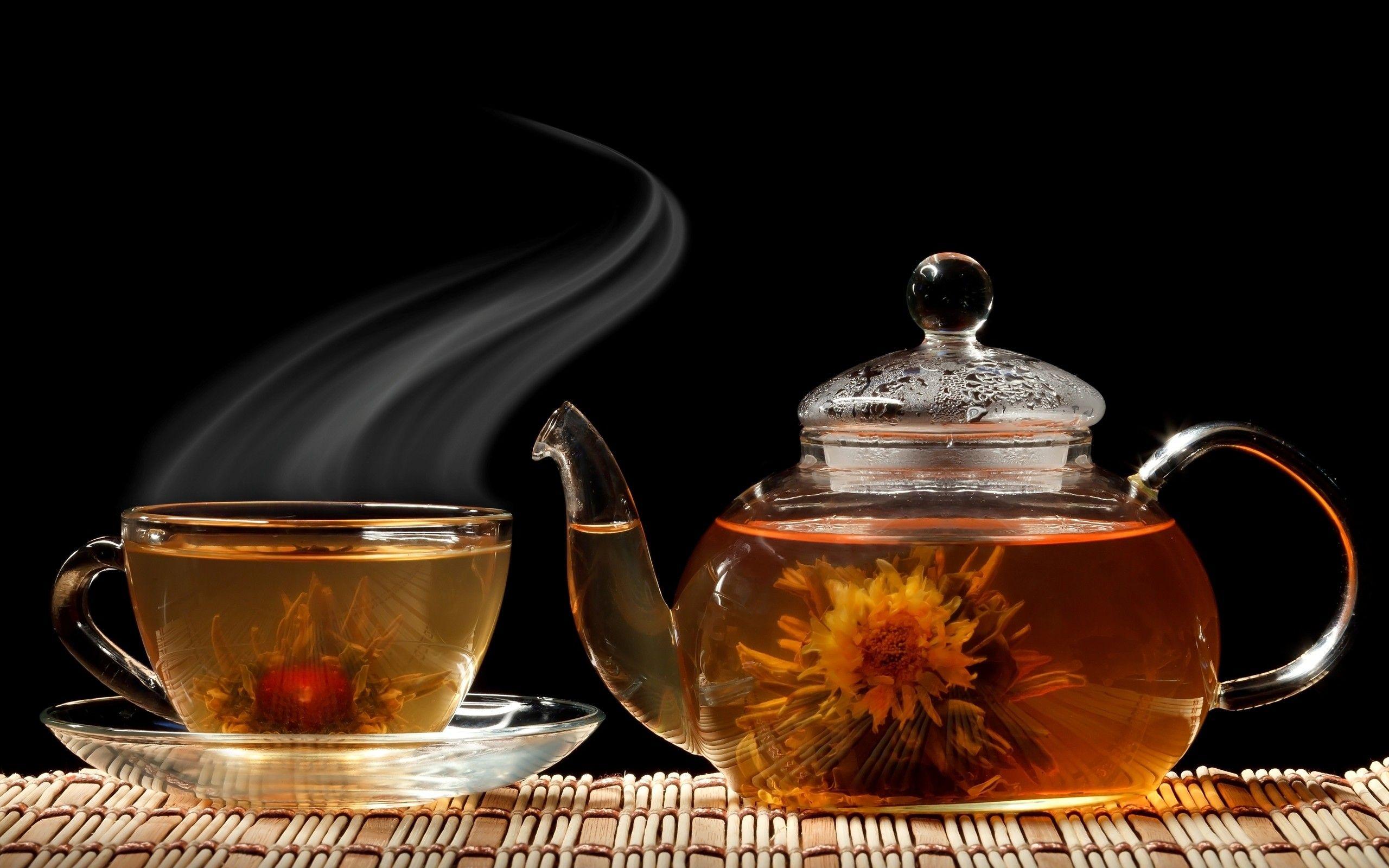 6079_Hot Fruit Tea In Cups Of Glass HD 2560×1600