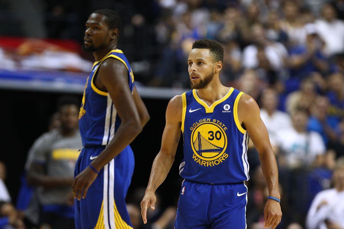 Warriors clear NBA championship favorites to begin season