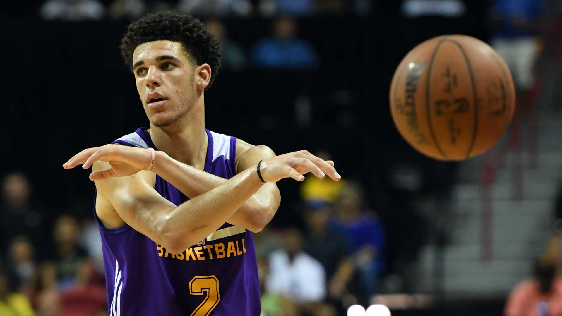Lakers coach Walton says players will 'come after' Lonzo Ball