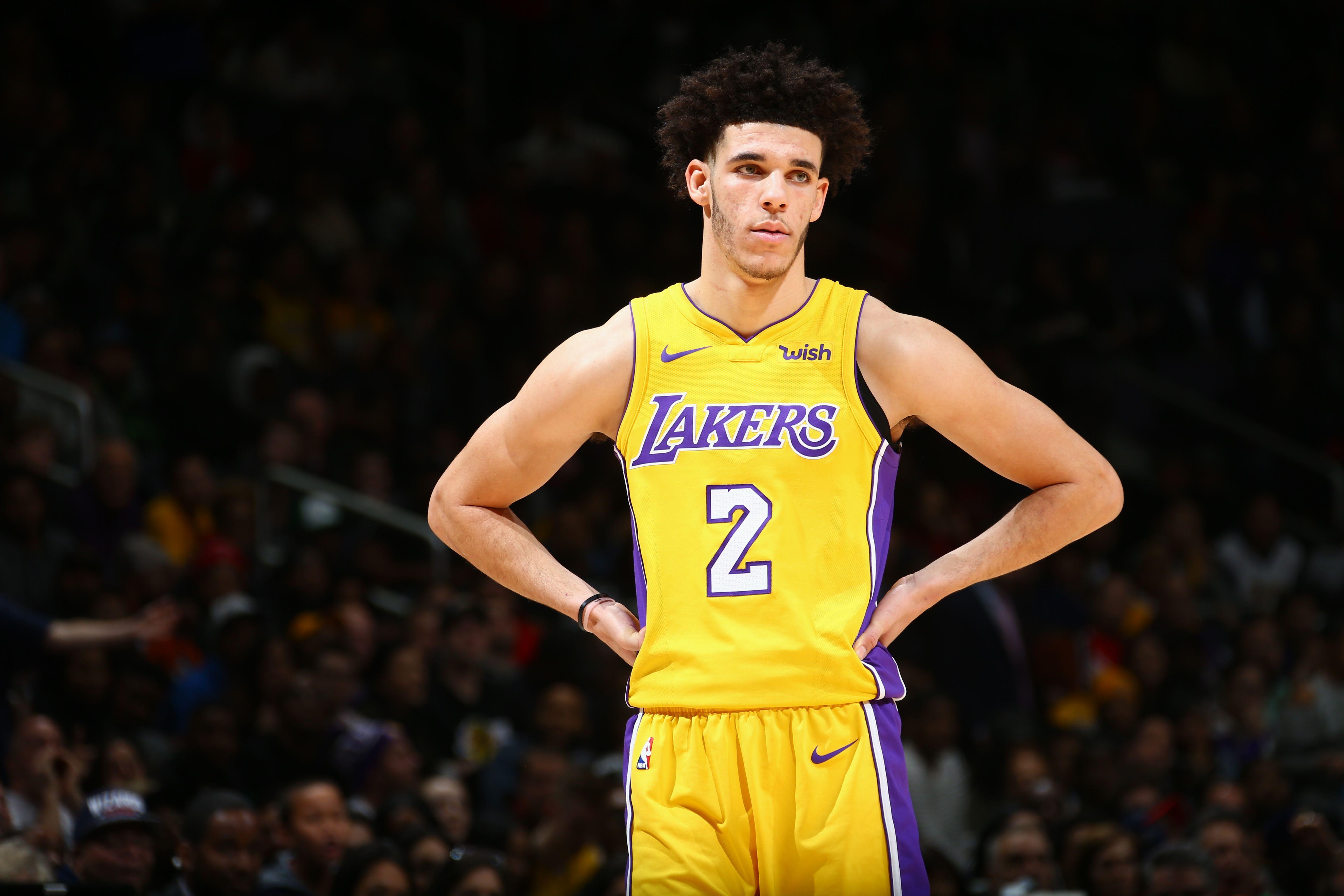 Los Angeles Lakers: The curious case of Lonzo Ball being aggressive