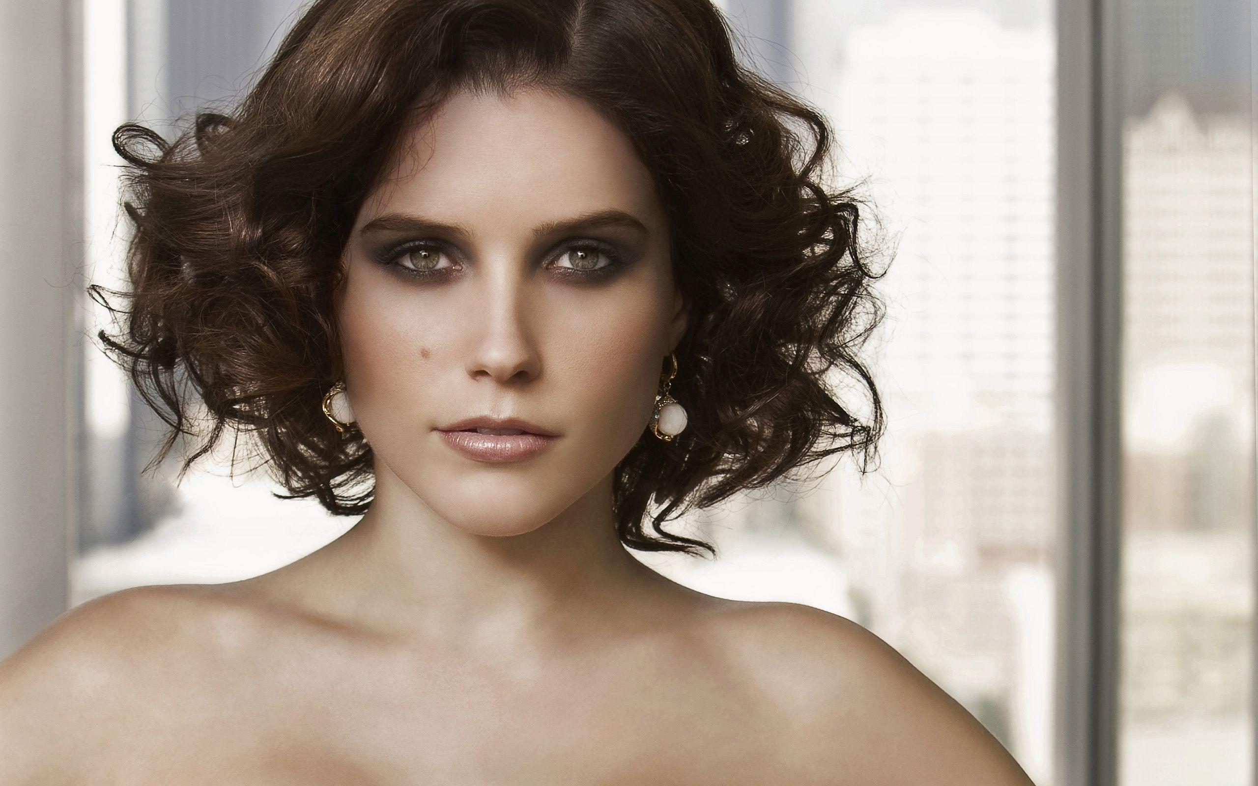 Sophia Bush Wallpaper 07