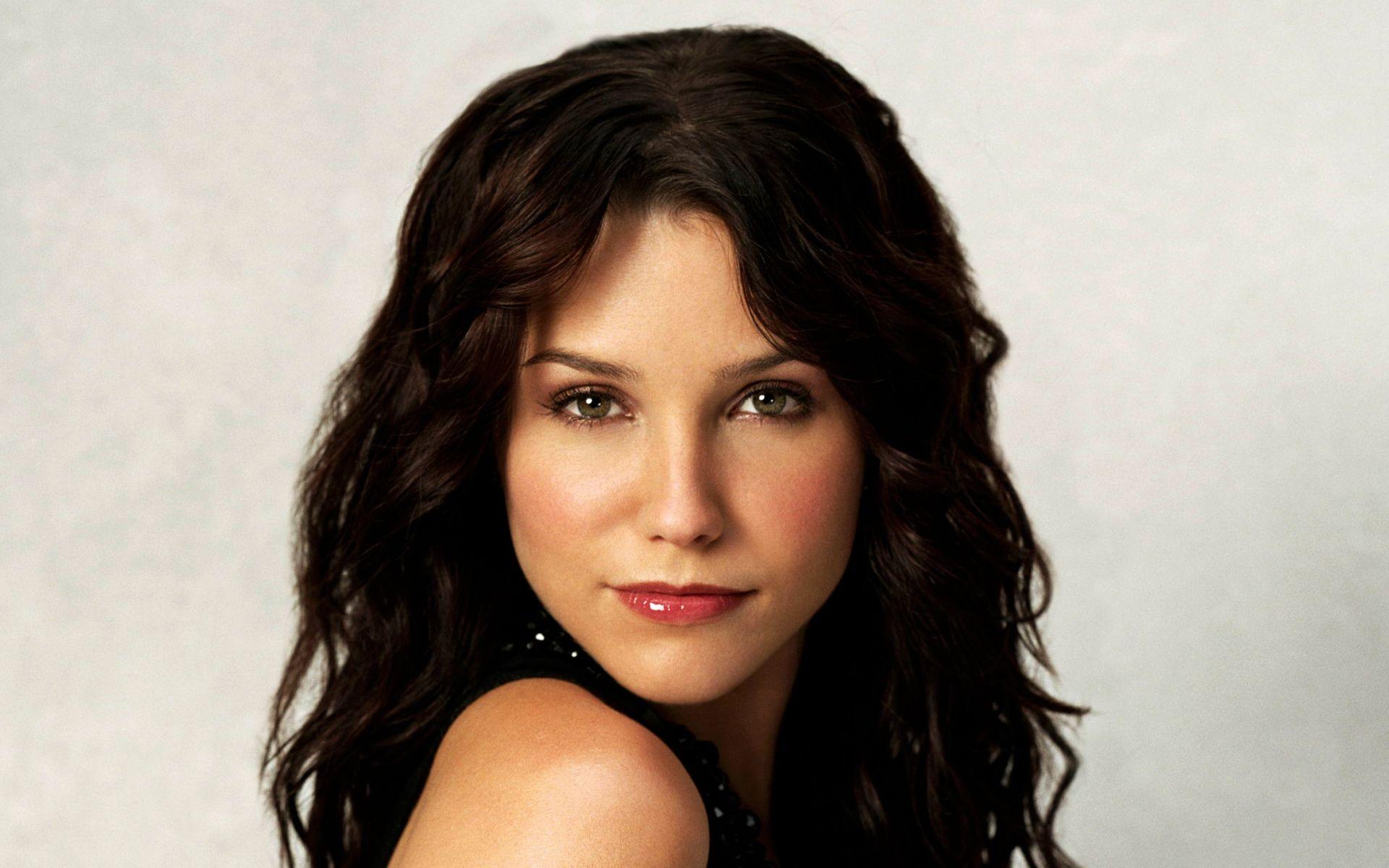 Sophia Bush Wallpapers - Wallpaper Cave