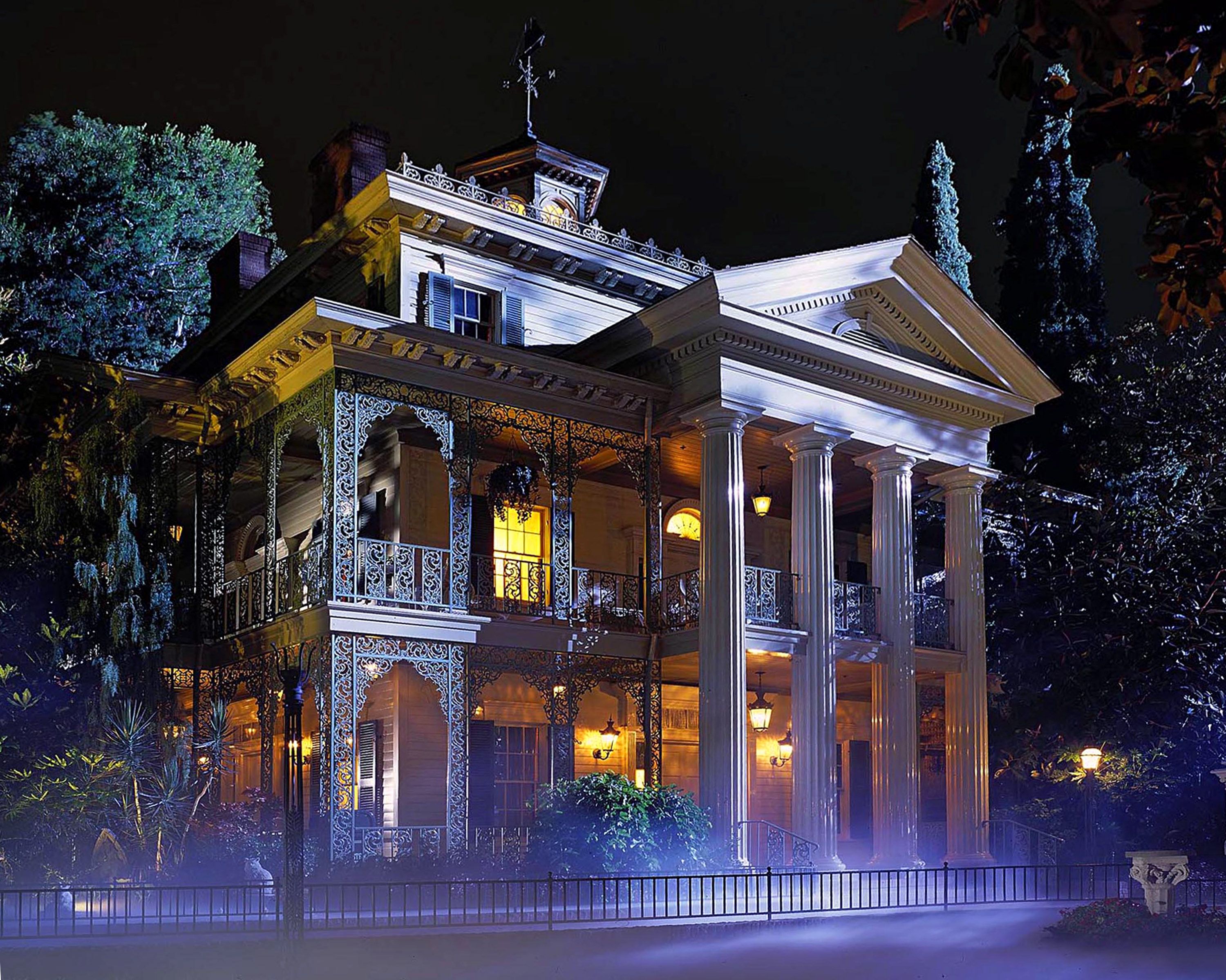 Haunted Mansion in New Orleans Square's 999 Happy Haunts