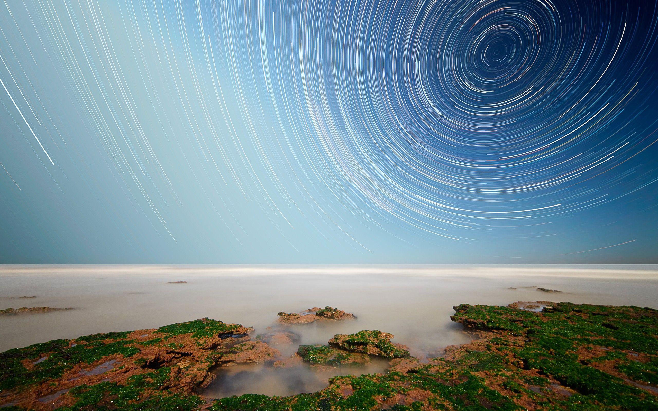 Daily Wallpaper: Star Trails. I Like To Waste My Time