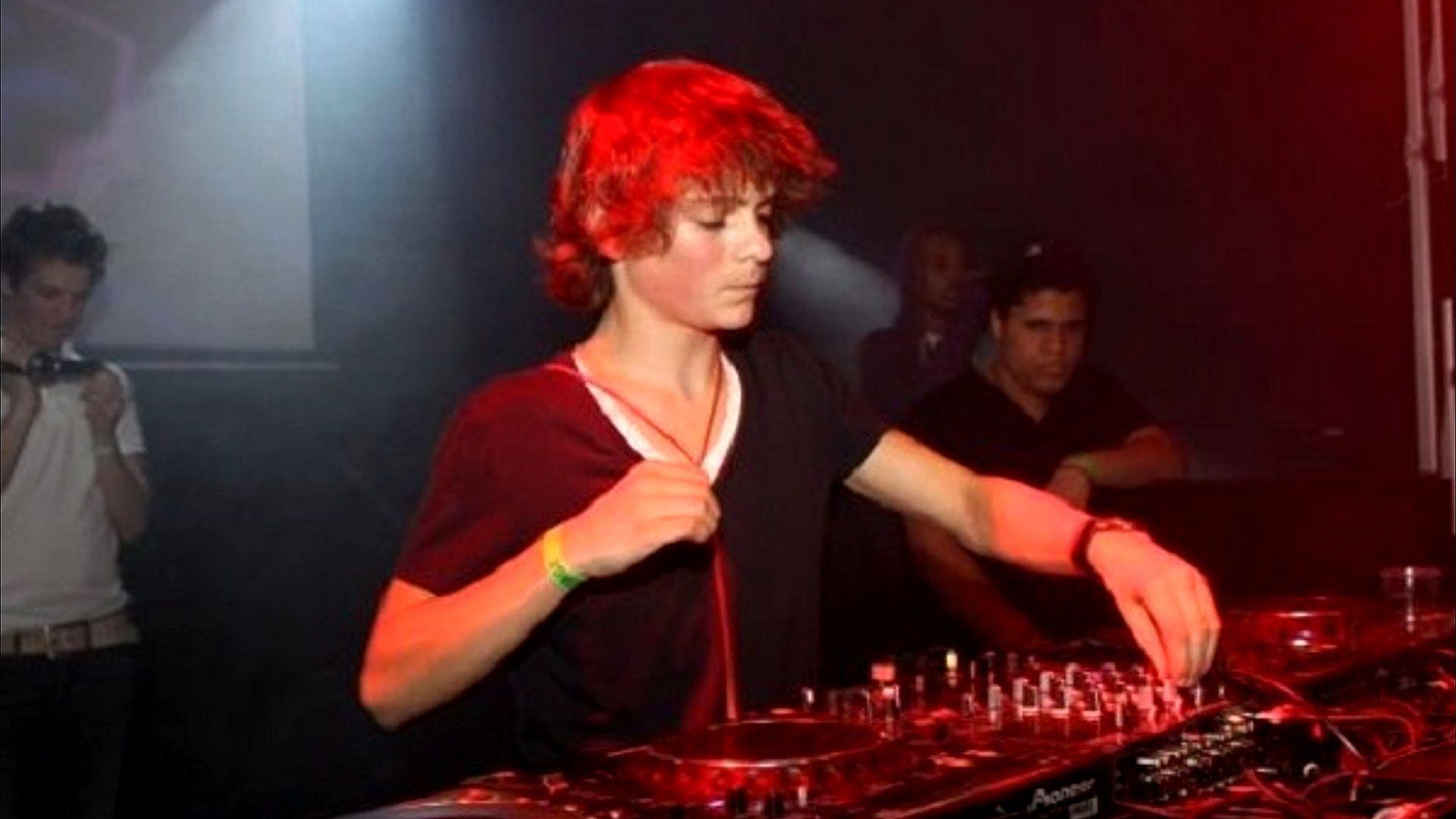 Martin Garrix footage emerges showing him perform dj set aged 14